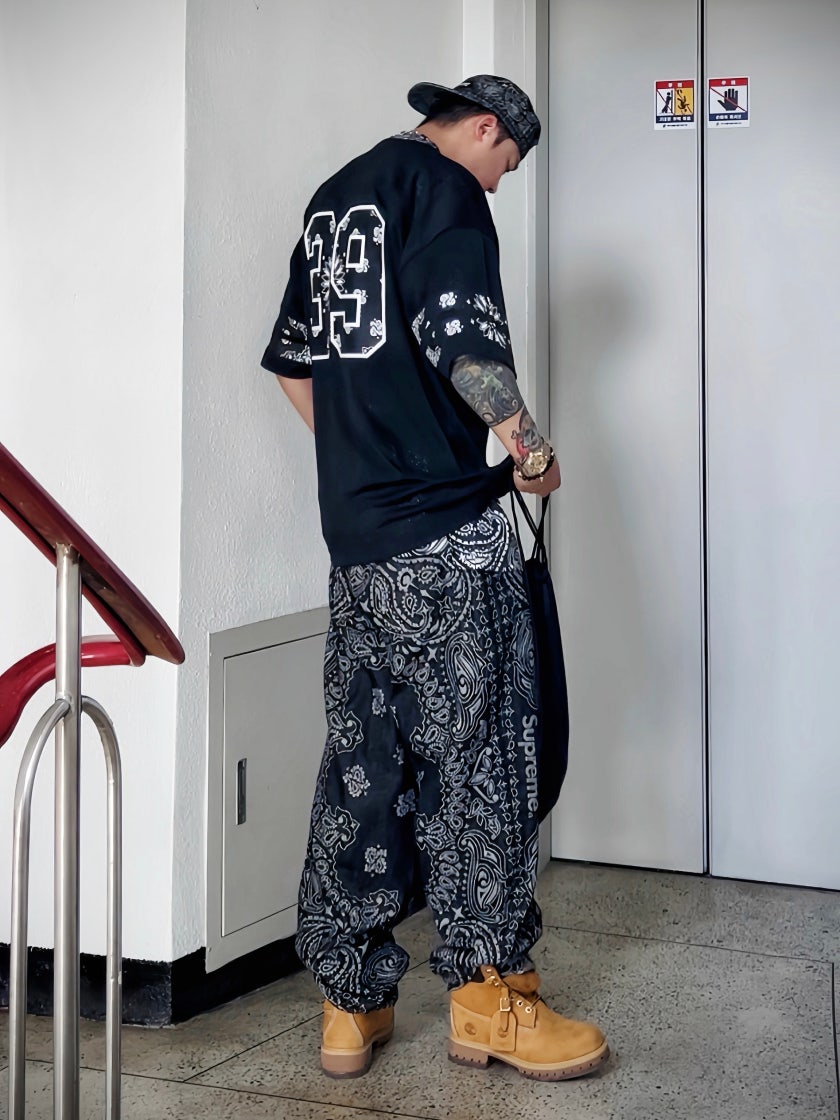 f*a様 Supreme Bandana Jacquard Baggy Jean Spring/Summer 2025 Preview – Supreme