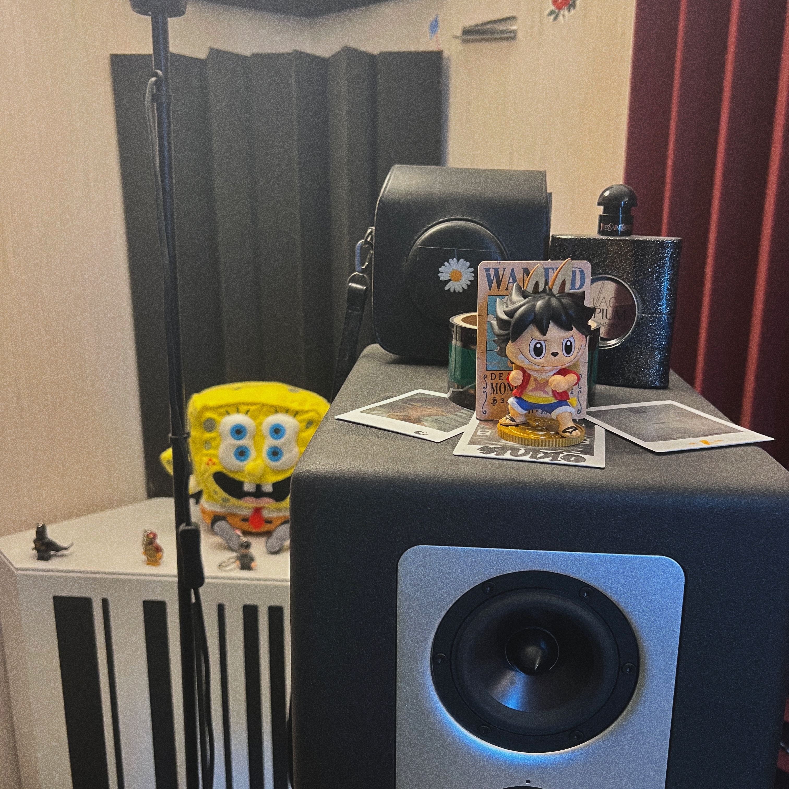 Pop Mart Labubu The Monsters x One Piece Series Figures Monkey.D.Luffy (Opened Case), Uniqlo UT x CPFM x SpongeBob Plush Toy SpongeBob 착용 스타일