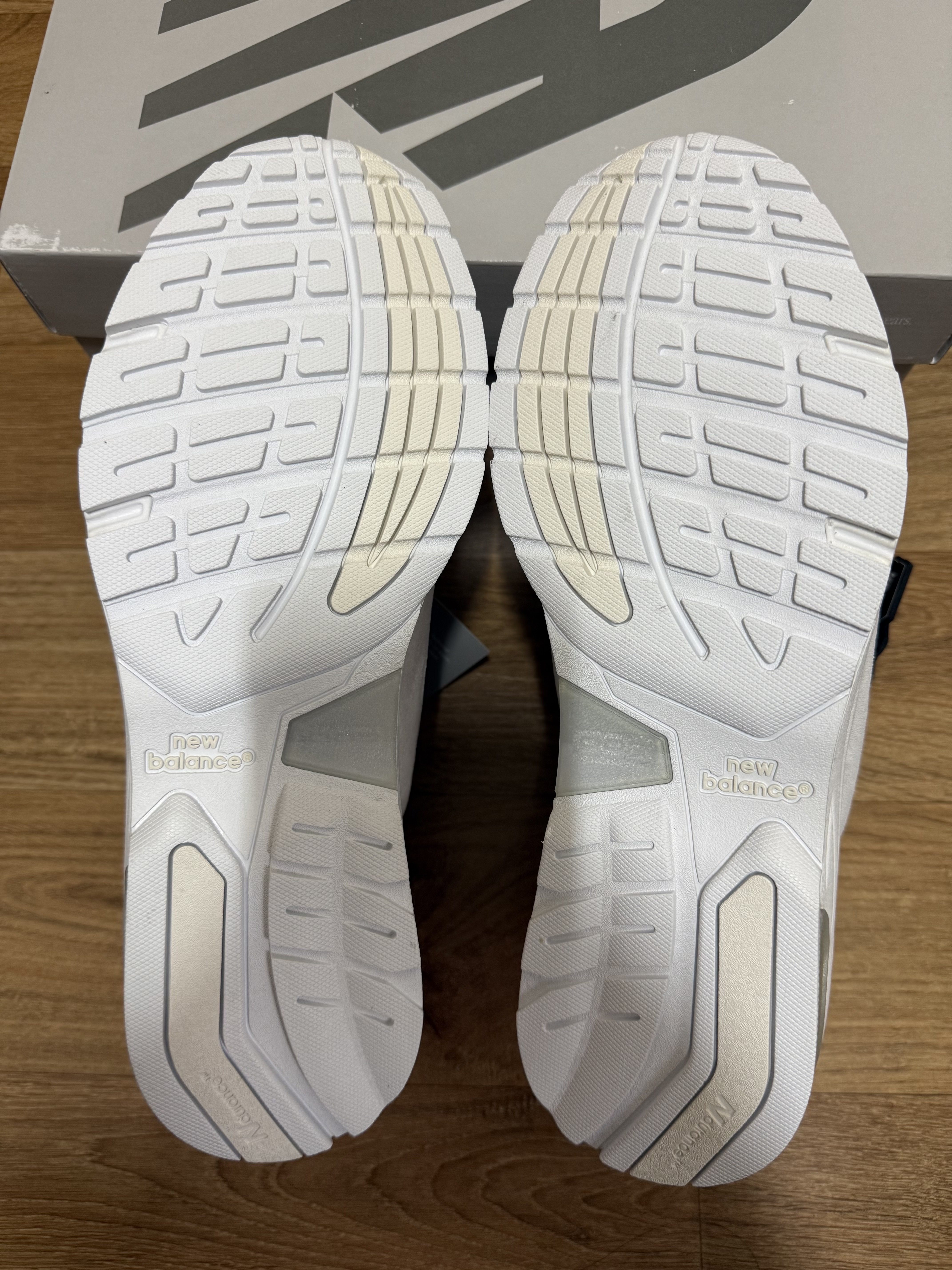 New Balance 992 Made in USA Core White Reflection 착용 스타일 - 7