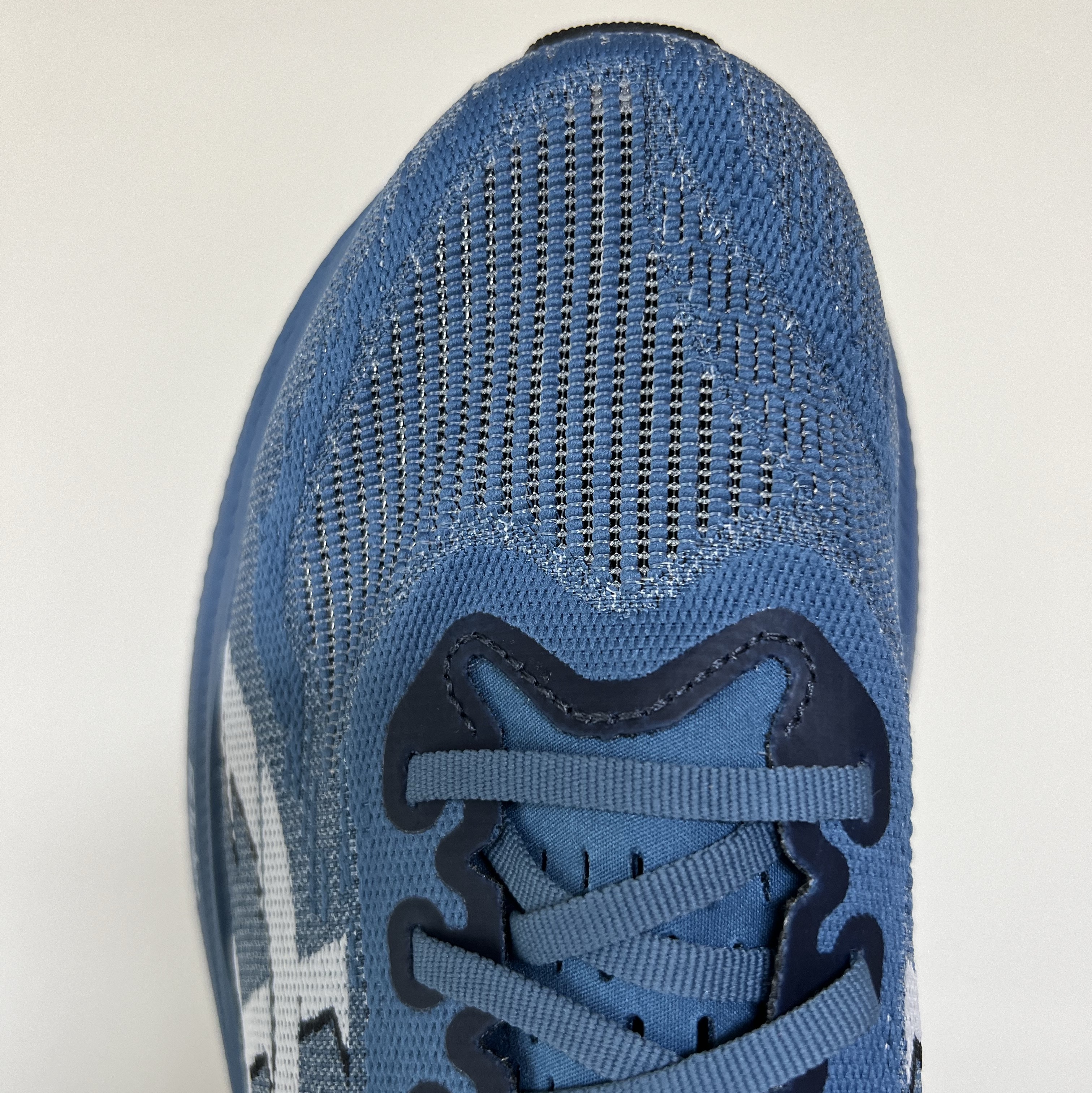 Asics Superblast 2 Winter Sea White 착용 스타일 - 4