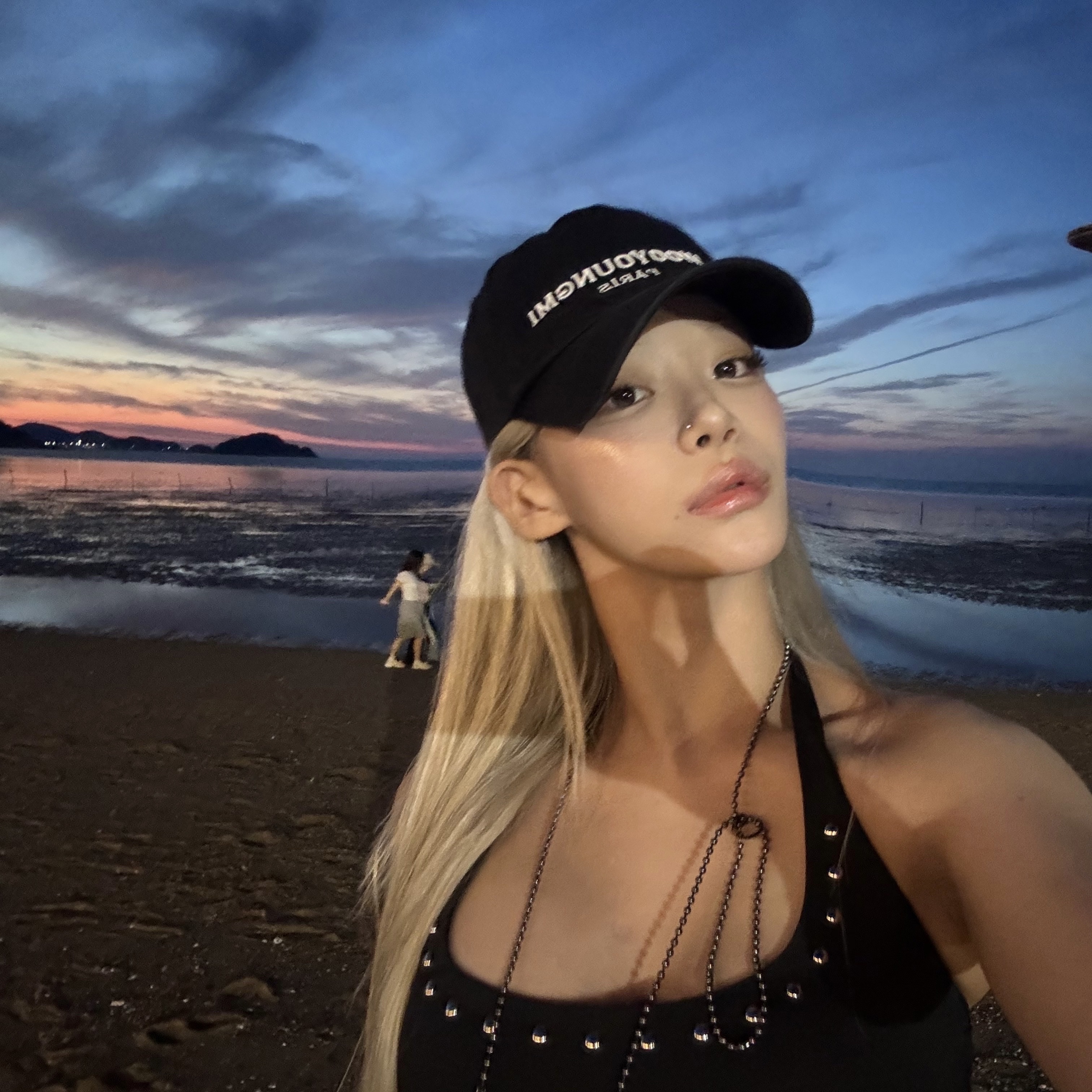 Wooyoungmi Embroidered Ball Cap Black 착용 스타일 - 1