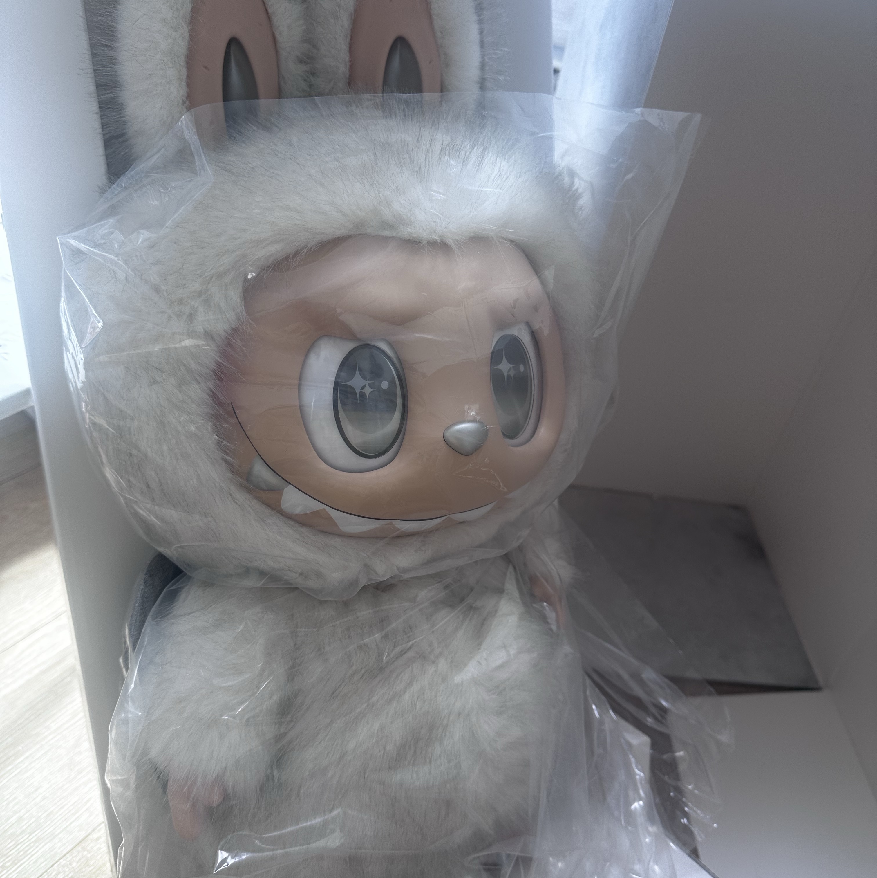Pop Mart The Monsters Zimomo Angel In Clouds Vinyl Face Doll 착용 스타일 - 1