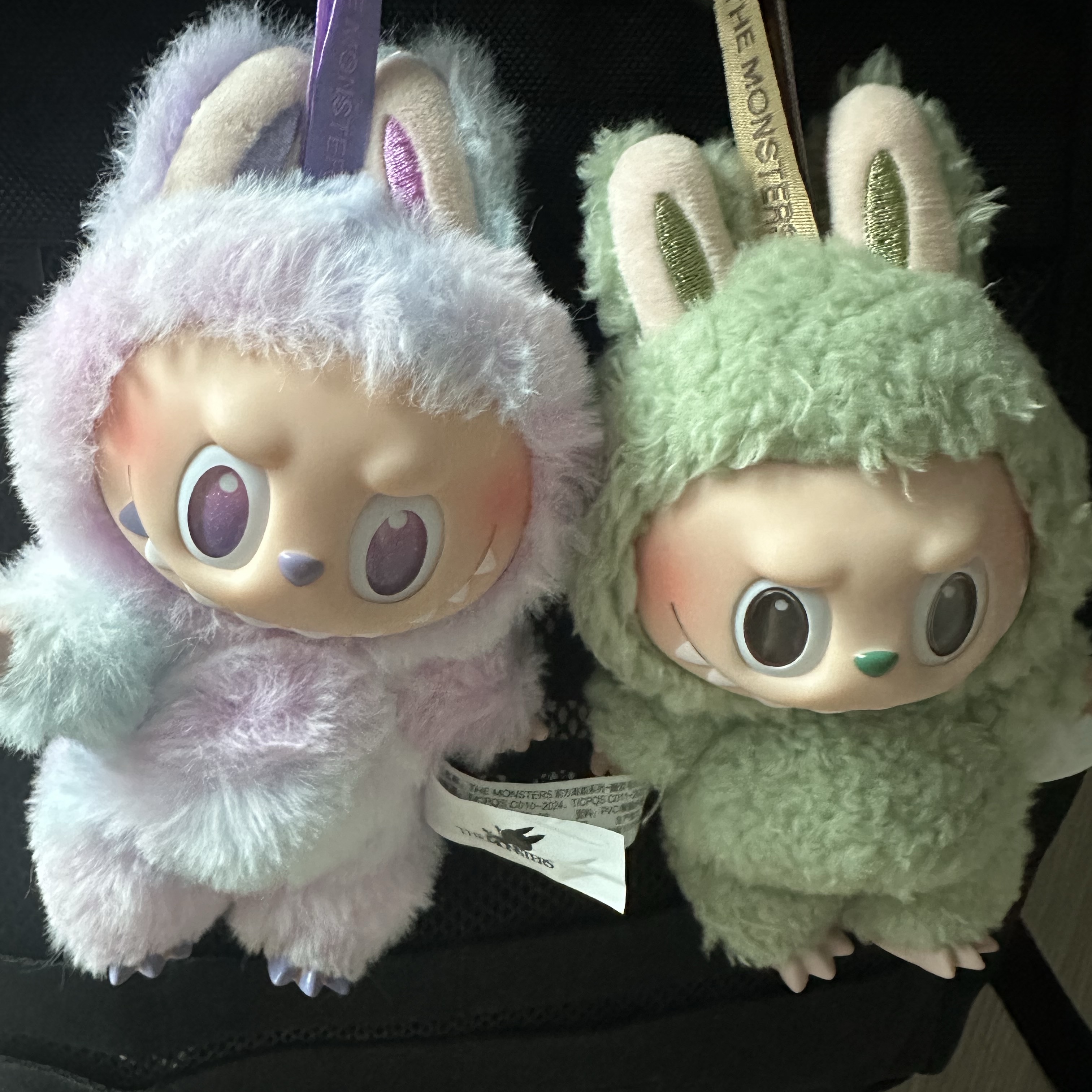Pop Mart Labubu The Monsters Highlight Series Sealed Case (6 Blind Boxes), Pop Mart The Monsters Labubu Tasty Macarons Series Sealed Case (6 Blind Boxes) 착용 스타일 - 1