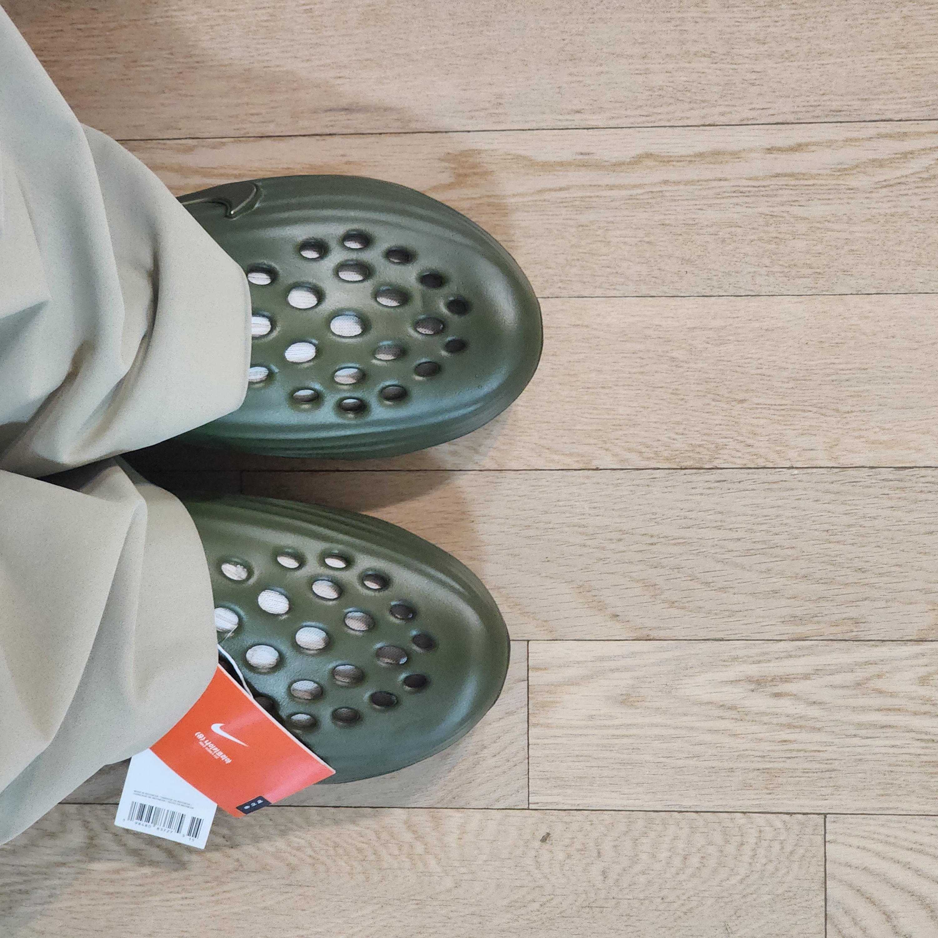 Nike ReactX Rejuven8 Medium Olive 착용 스타일 - 3