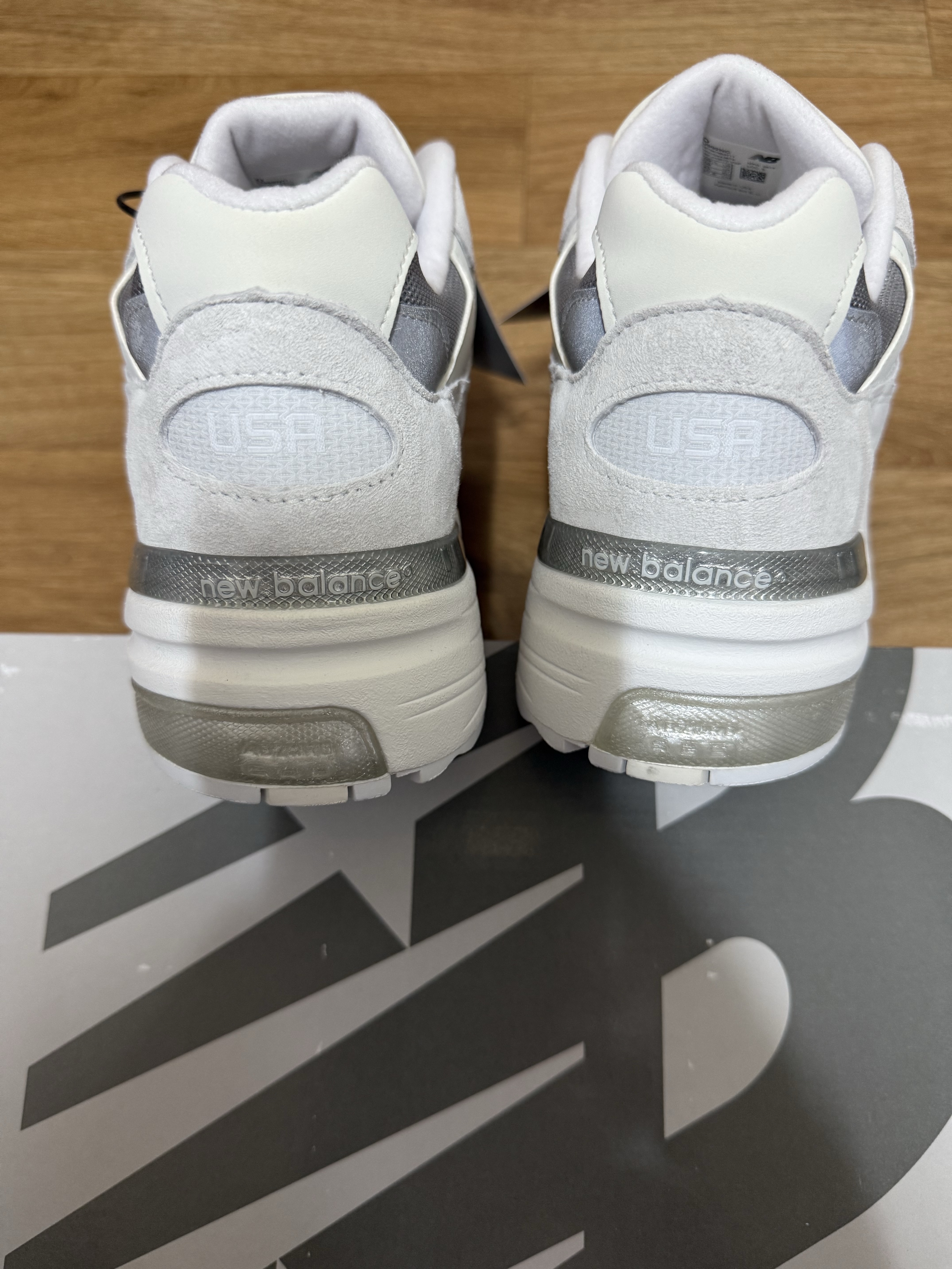 New Balance 992 Made in USA Core White Reflection 착용 스타일 - 6