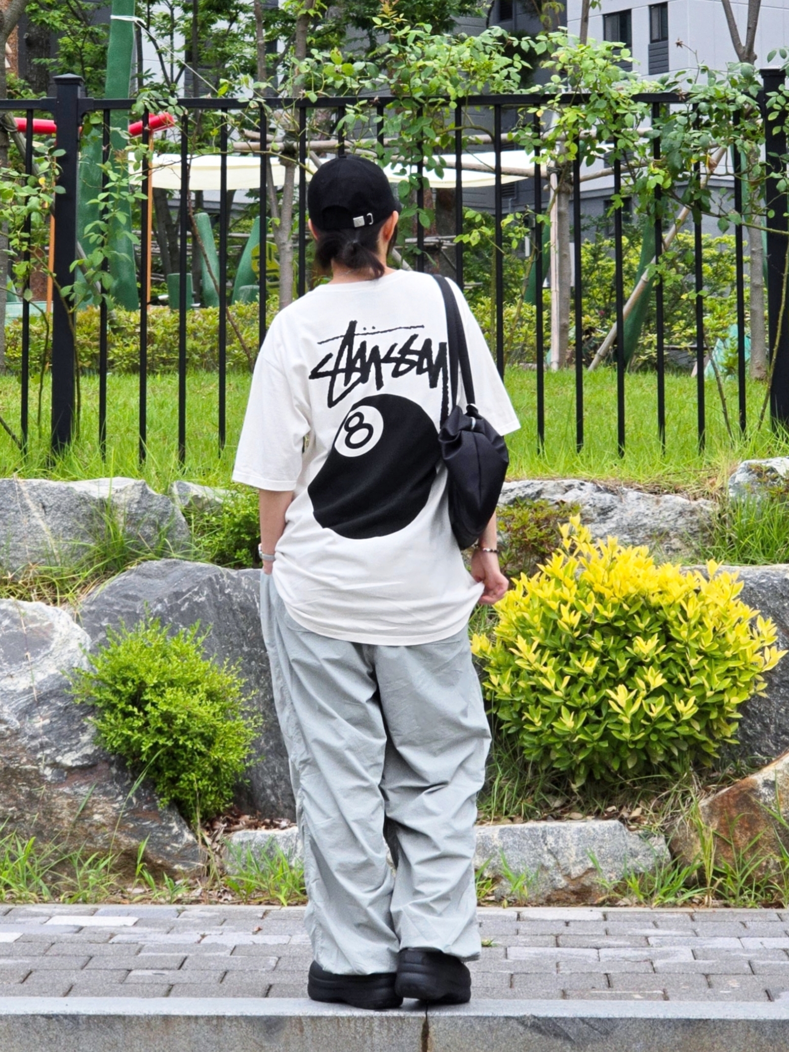 Stussy 8 Ball Pigment Dyed T-Shirt Natural, (W) Adidas Adifom Stan Smith Mule Core Black 착용 스타일 - 2