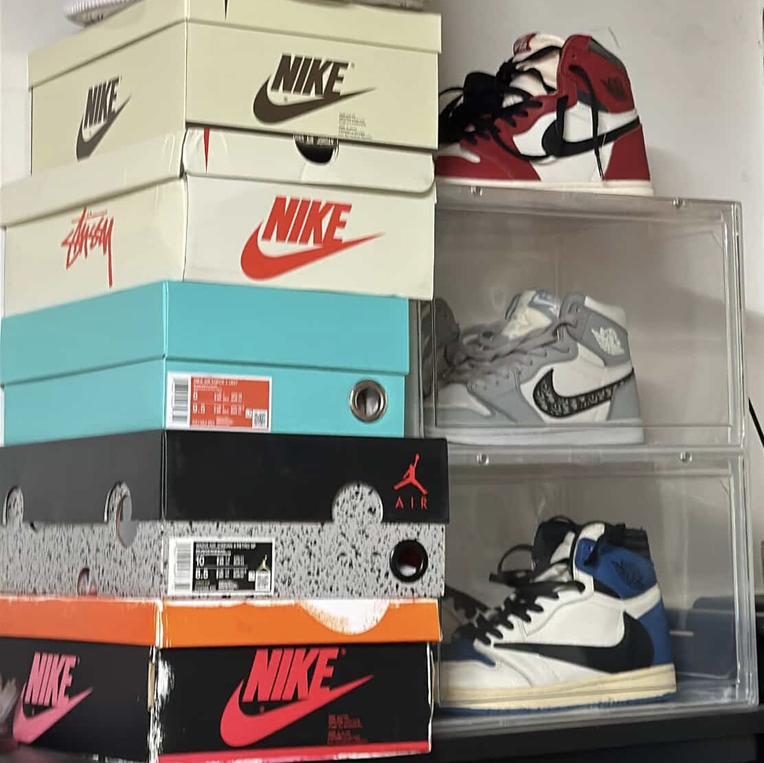 Jordan 1 x Travis Scott x Fragment Retro High OG SP Military Blue, Jordan 1 Retro High OG Chicago 2022 착용 스타일