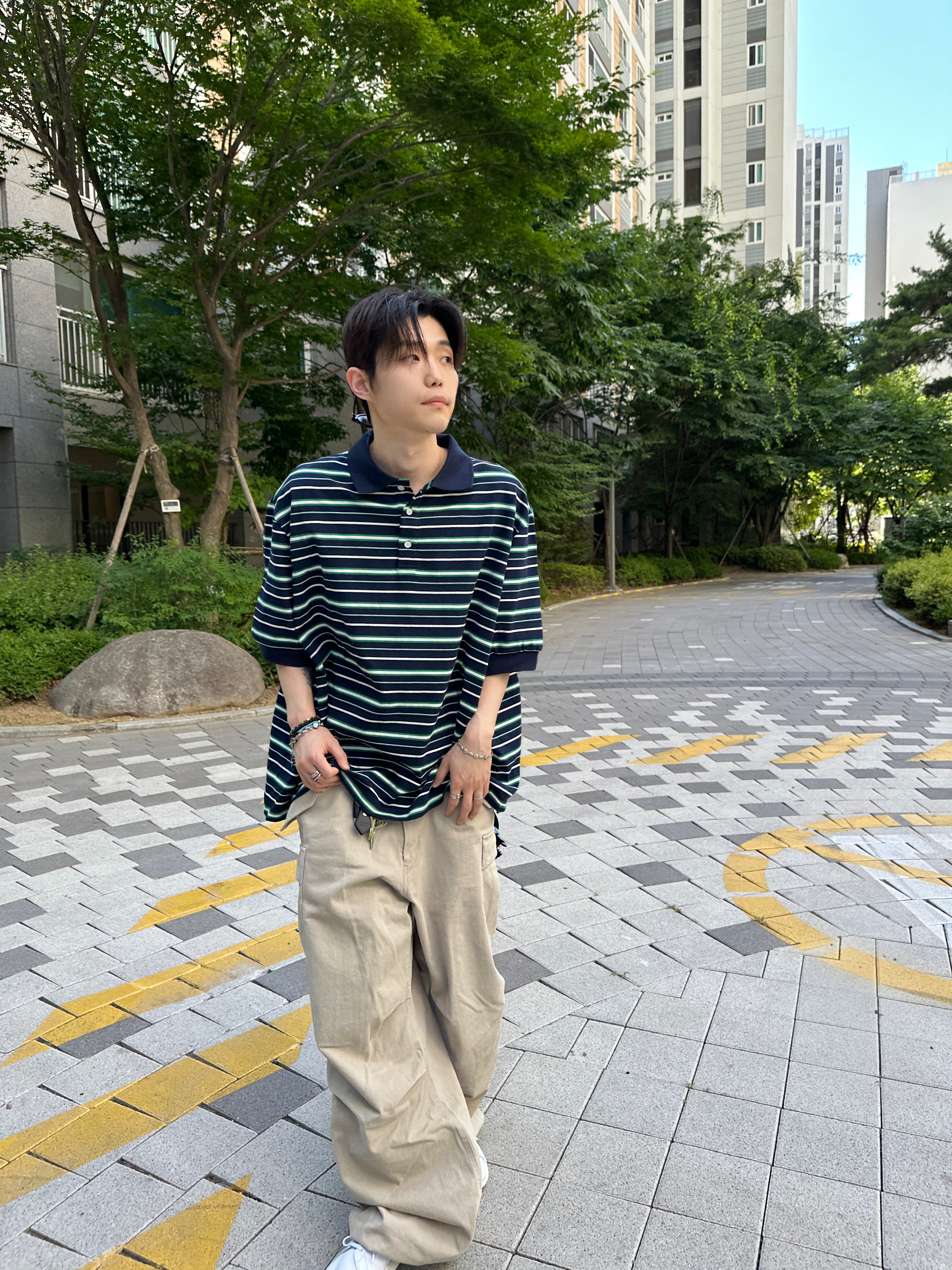 MJD Oversized Stripe Polo Green 착용 스타일 - 1