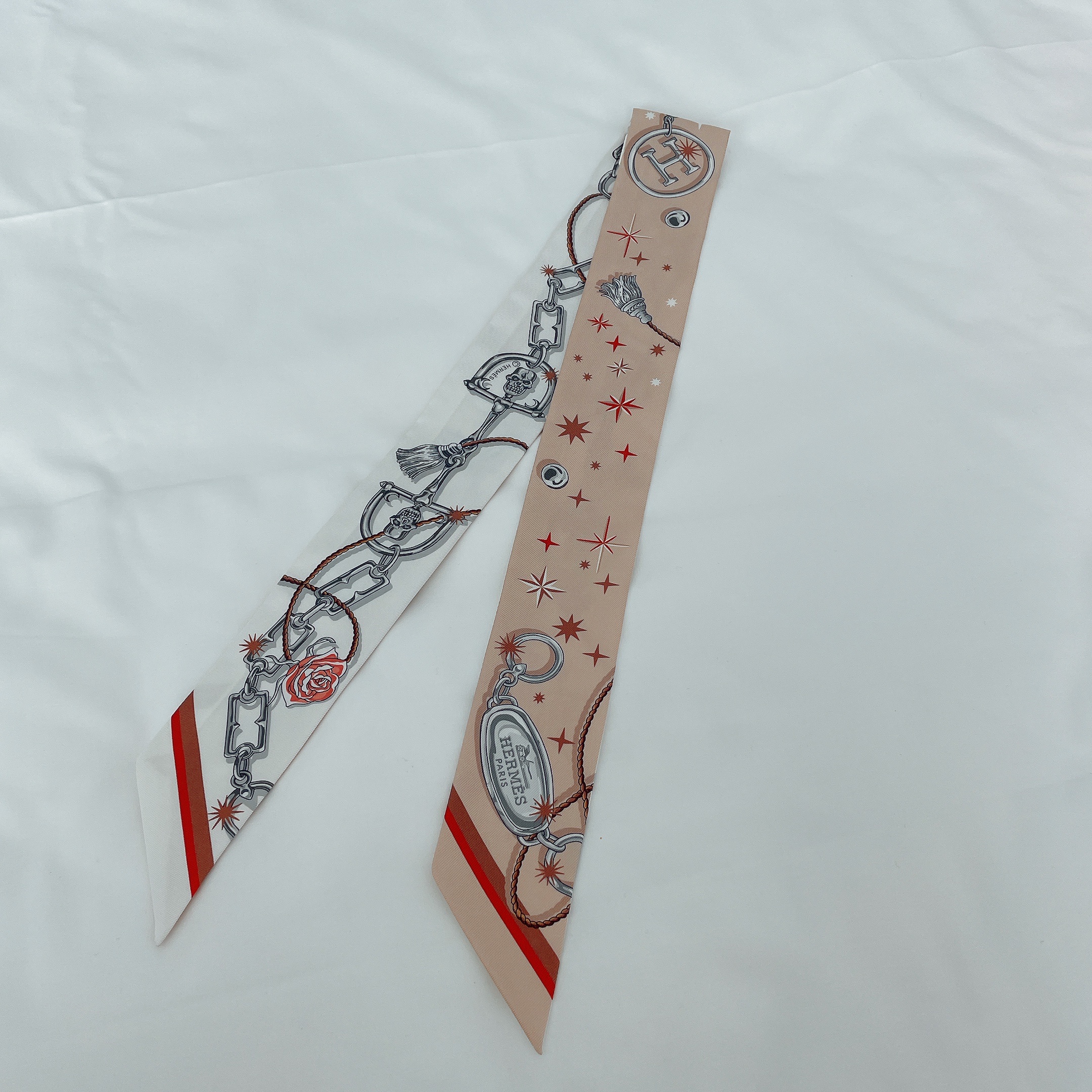 (W) Hermes C'est la Fete Twilly Beige Rose Caramel Blanc 착용 스타일 - 2