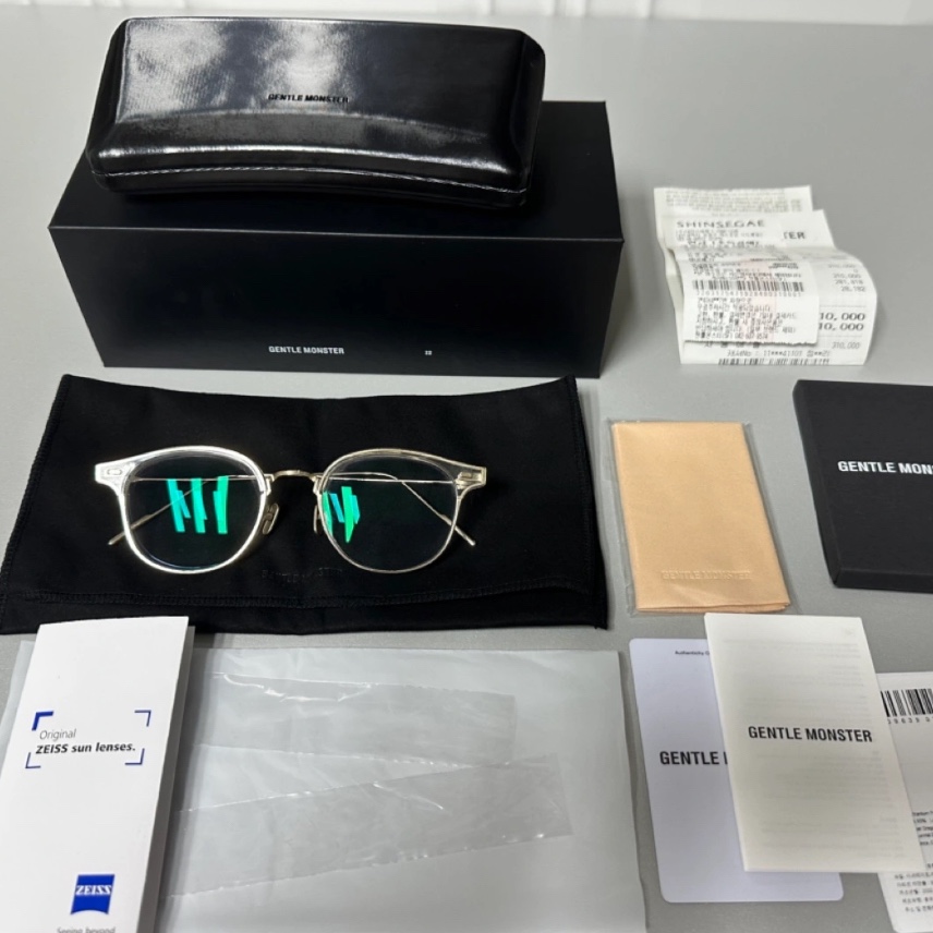 Gentle Monster Alio X 01 Black 착용 스타일