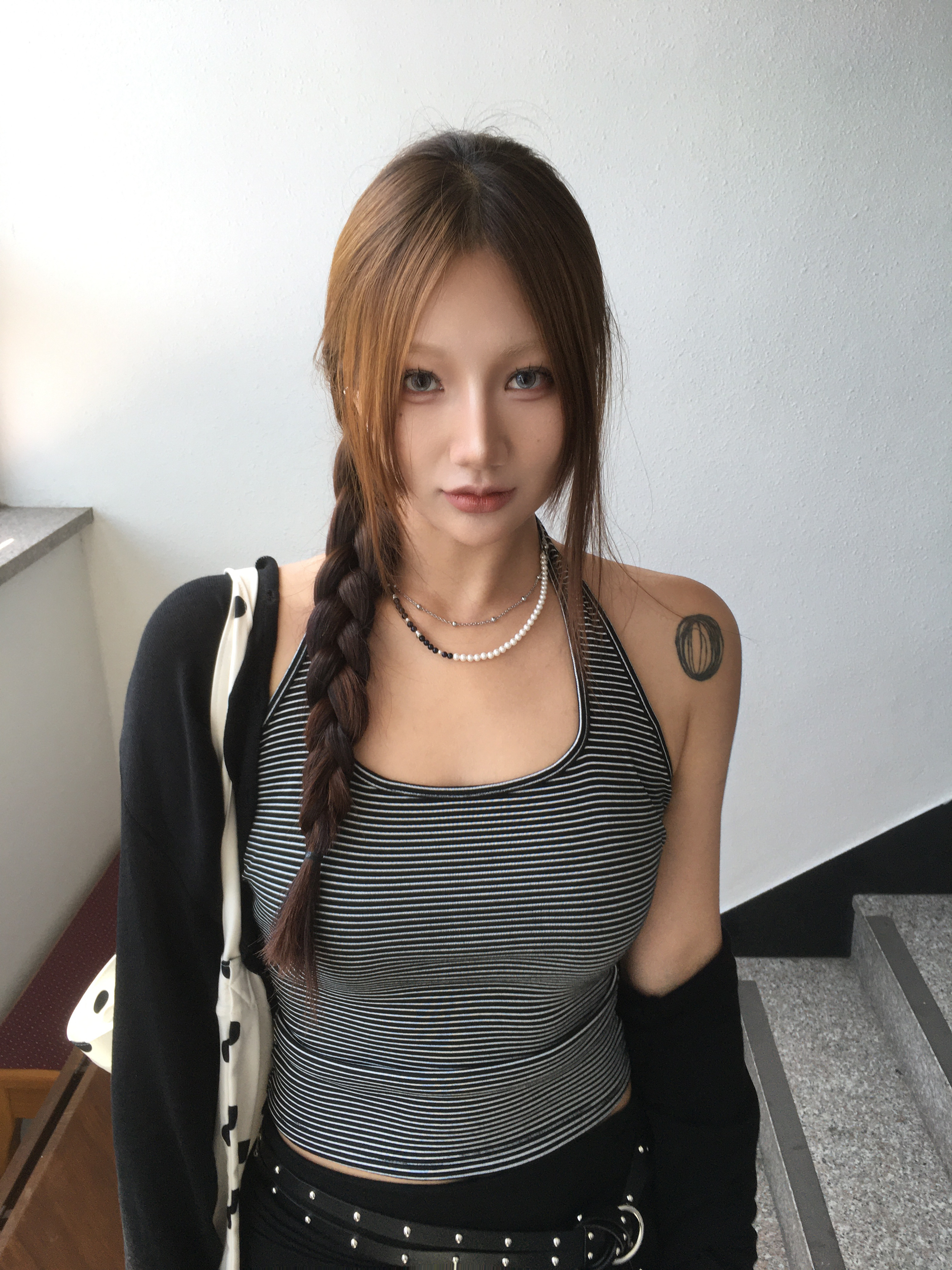Nff Two Line Gemstone Pearl Necklace Black 착용 스타일