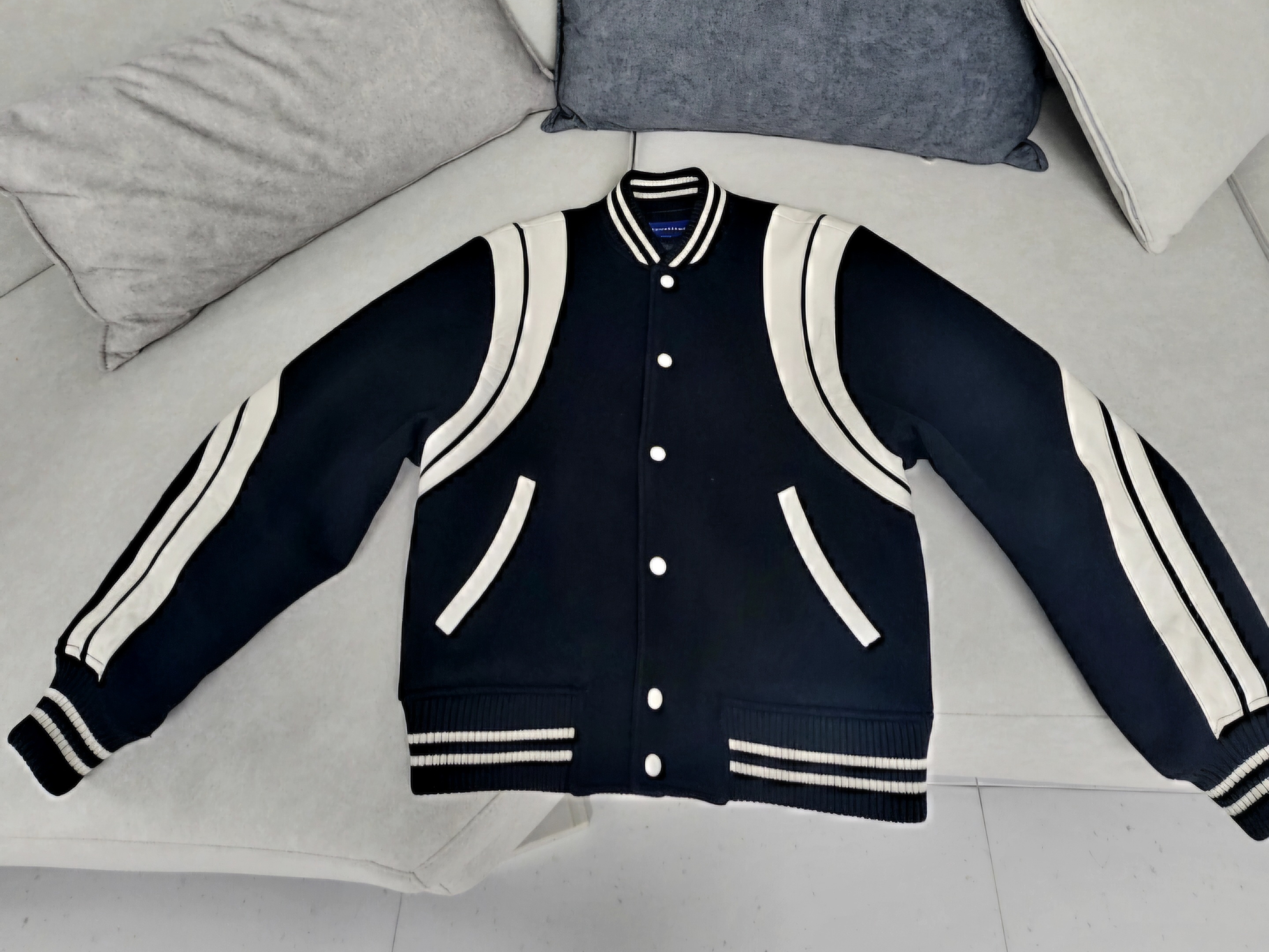 Ader Error Twit Jumper Noir 착용 스타일 - 1