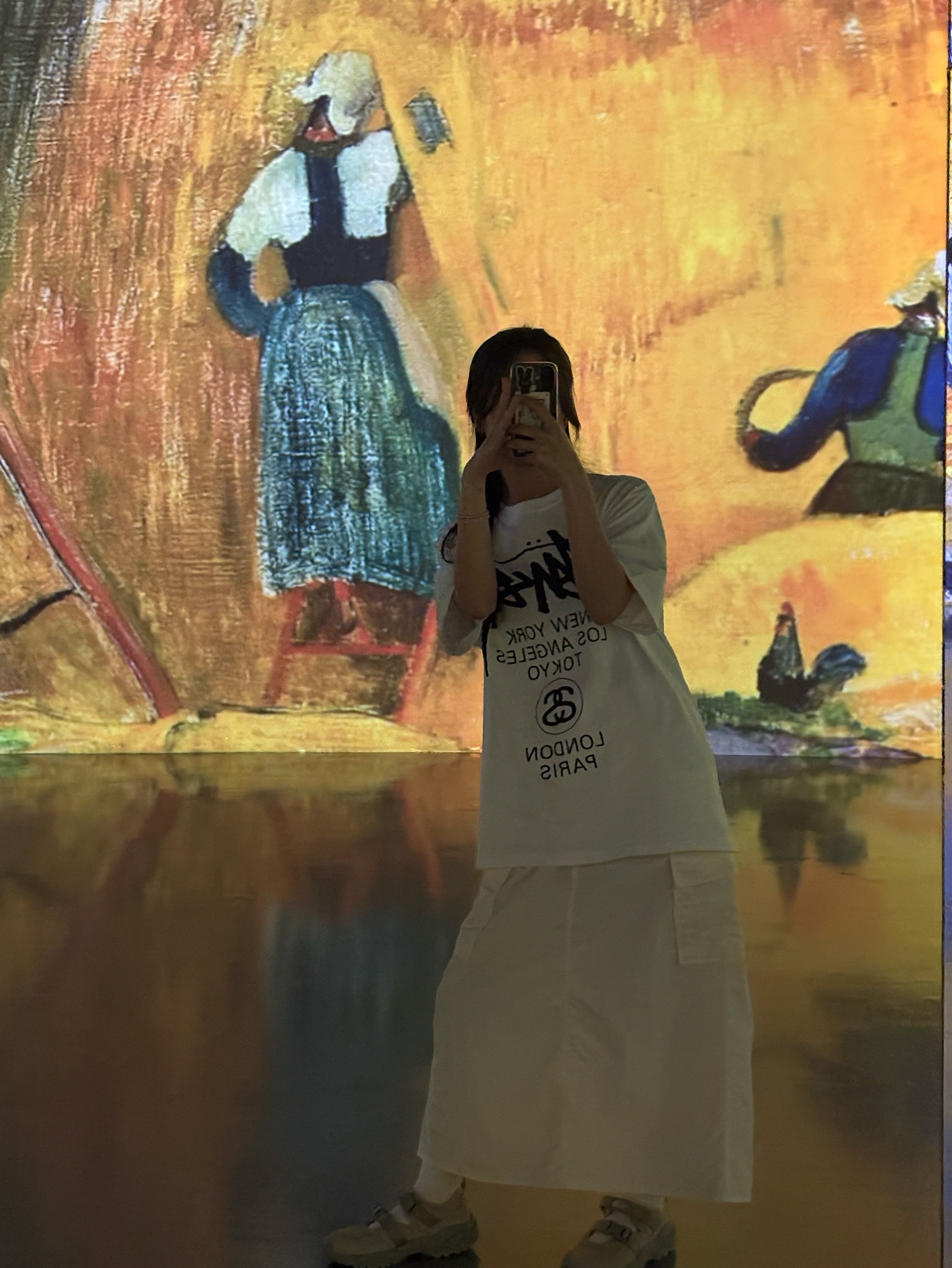 Stussy World Tour T-Shirt White 2024,2025 착용 스타일
