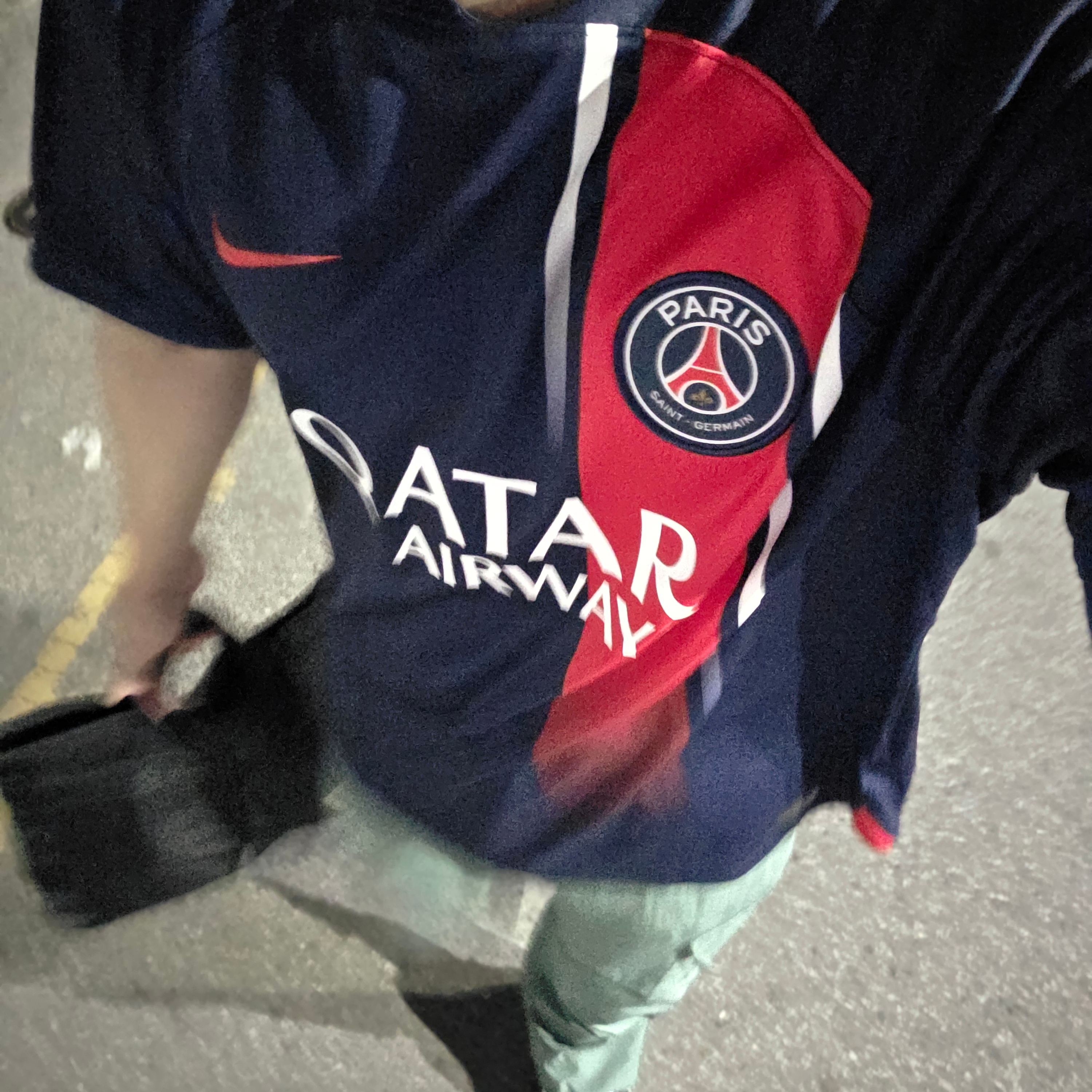 Nike Paris Saint-Germain 2023/24 Dri-Fit Stadium Home Jersey Midnight Navy (Non Marking Ver.) 착용 스타일