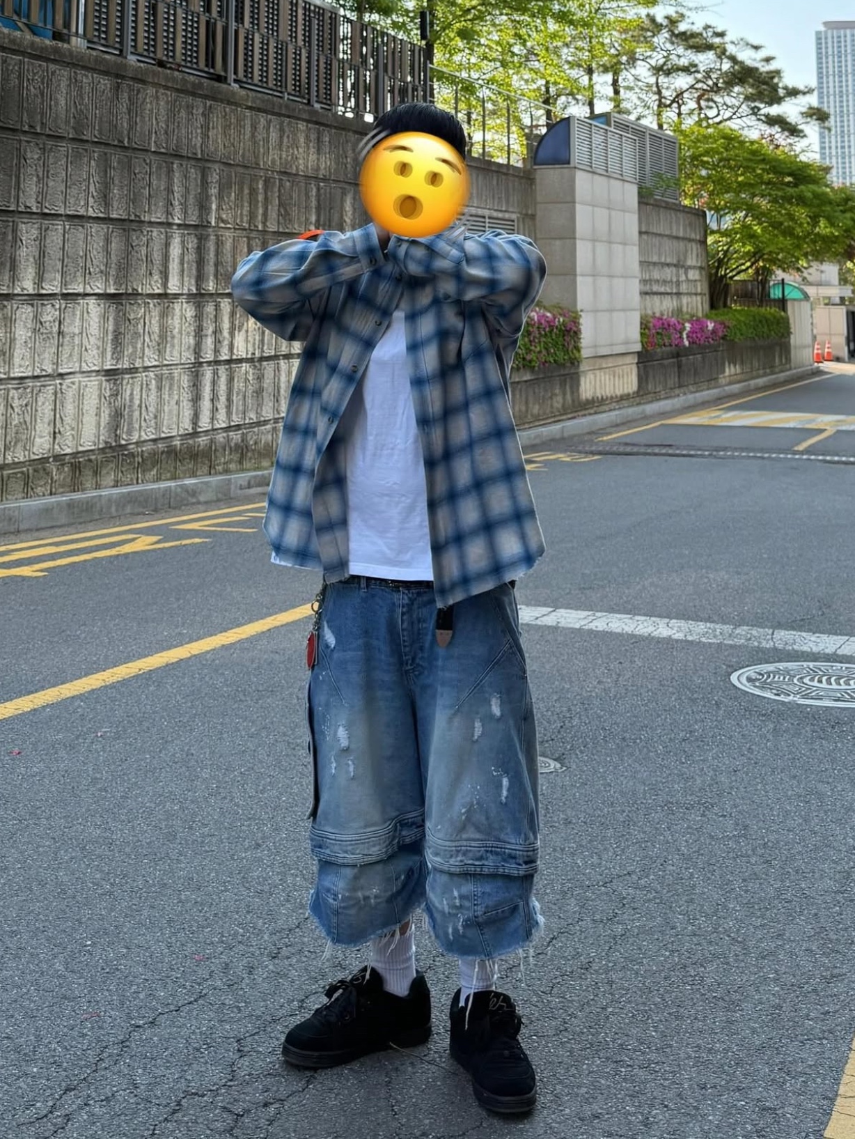 Farfromwhat Far Flannel Shirts Light Blue, Farfromwhat Far Layered Work Shorts Pants Blue 착용 스타일 - 1