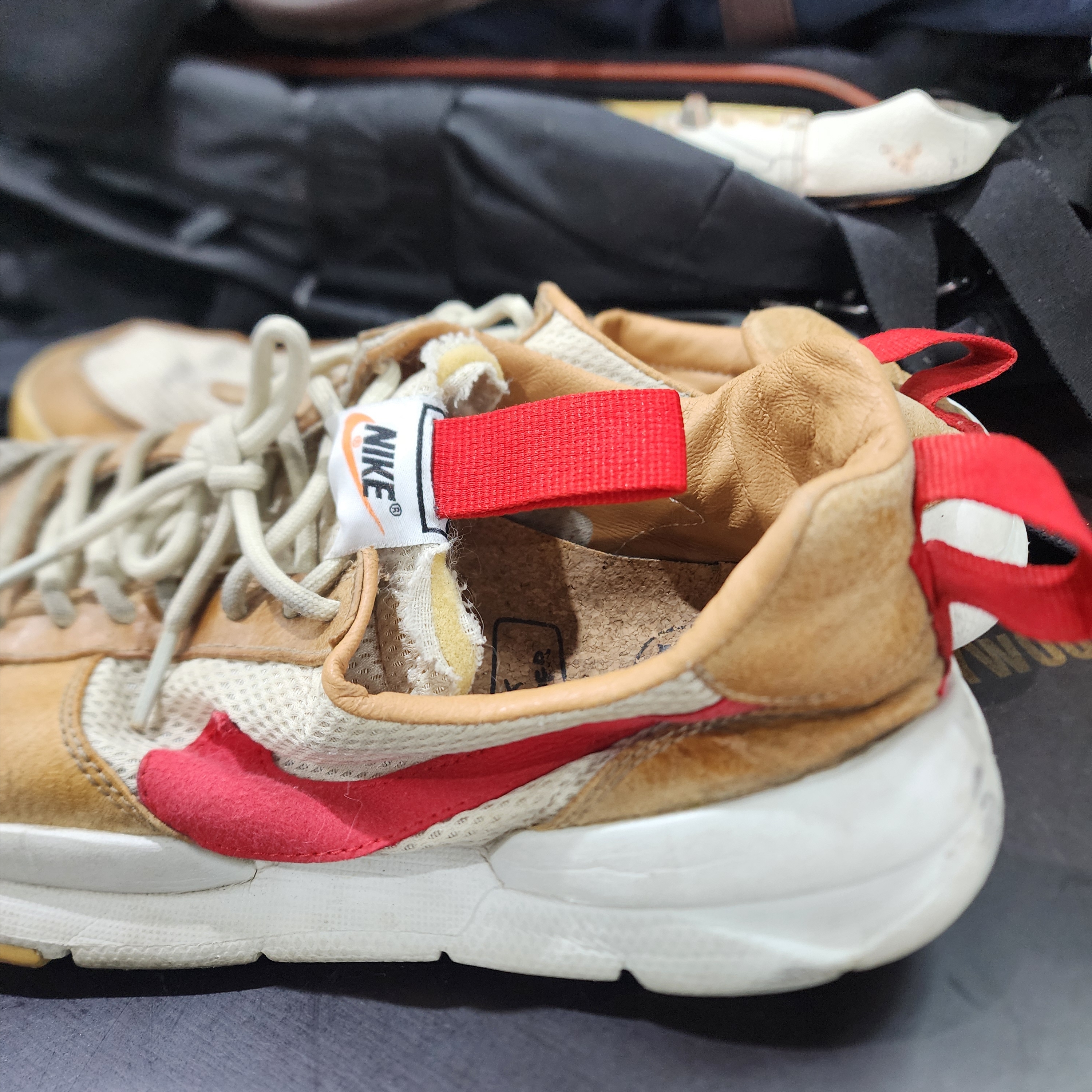 Nike x Tom Sachs Mars Yard Shoe 2.0 Space Camp 착용 스타일
