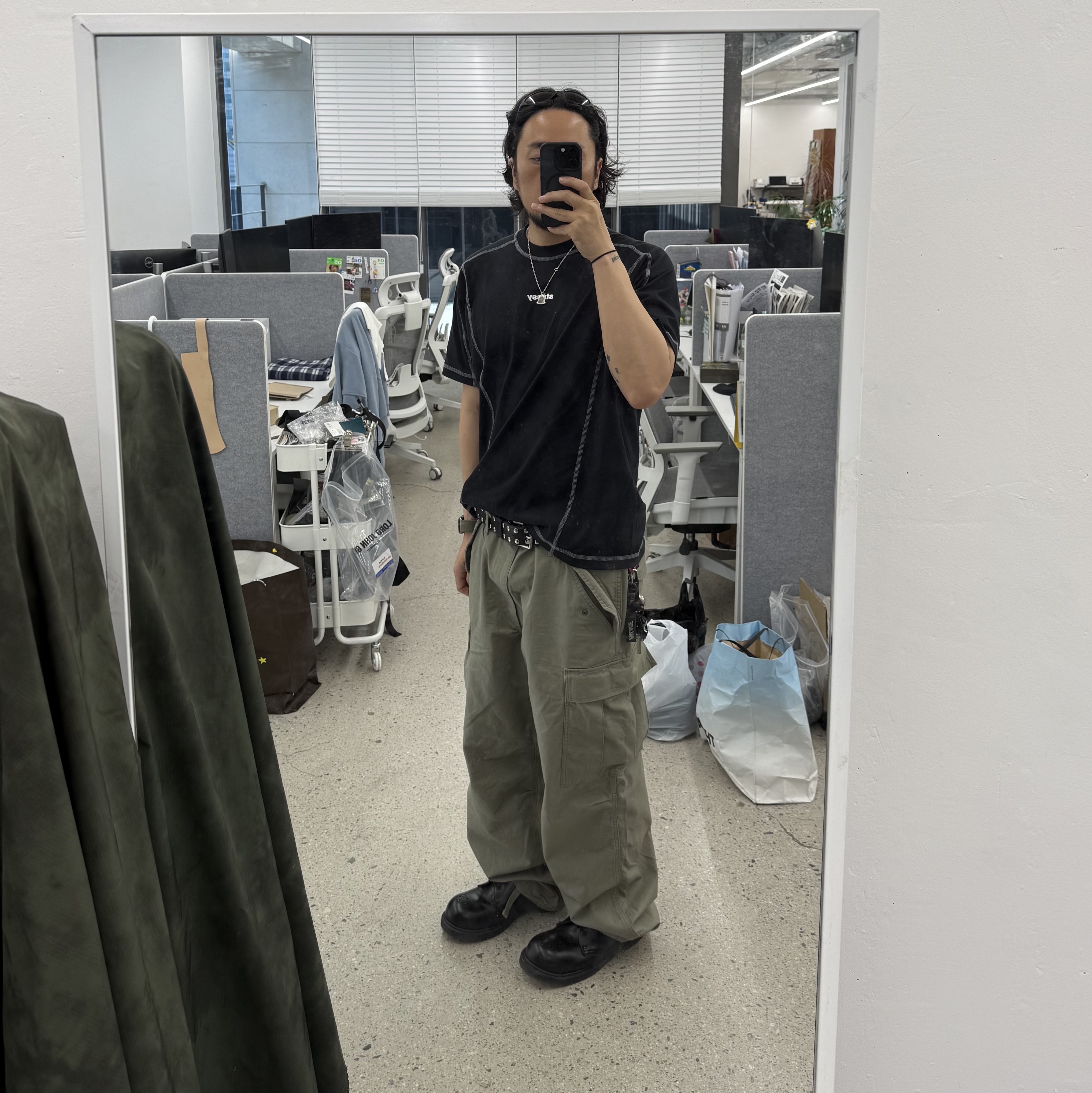 Stussy Wave Cotton Crew T-Shirt Black, Stussy Ripstop Military Cargo Pants Olive 착용 스타일