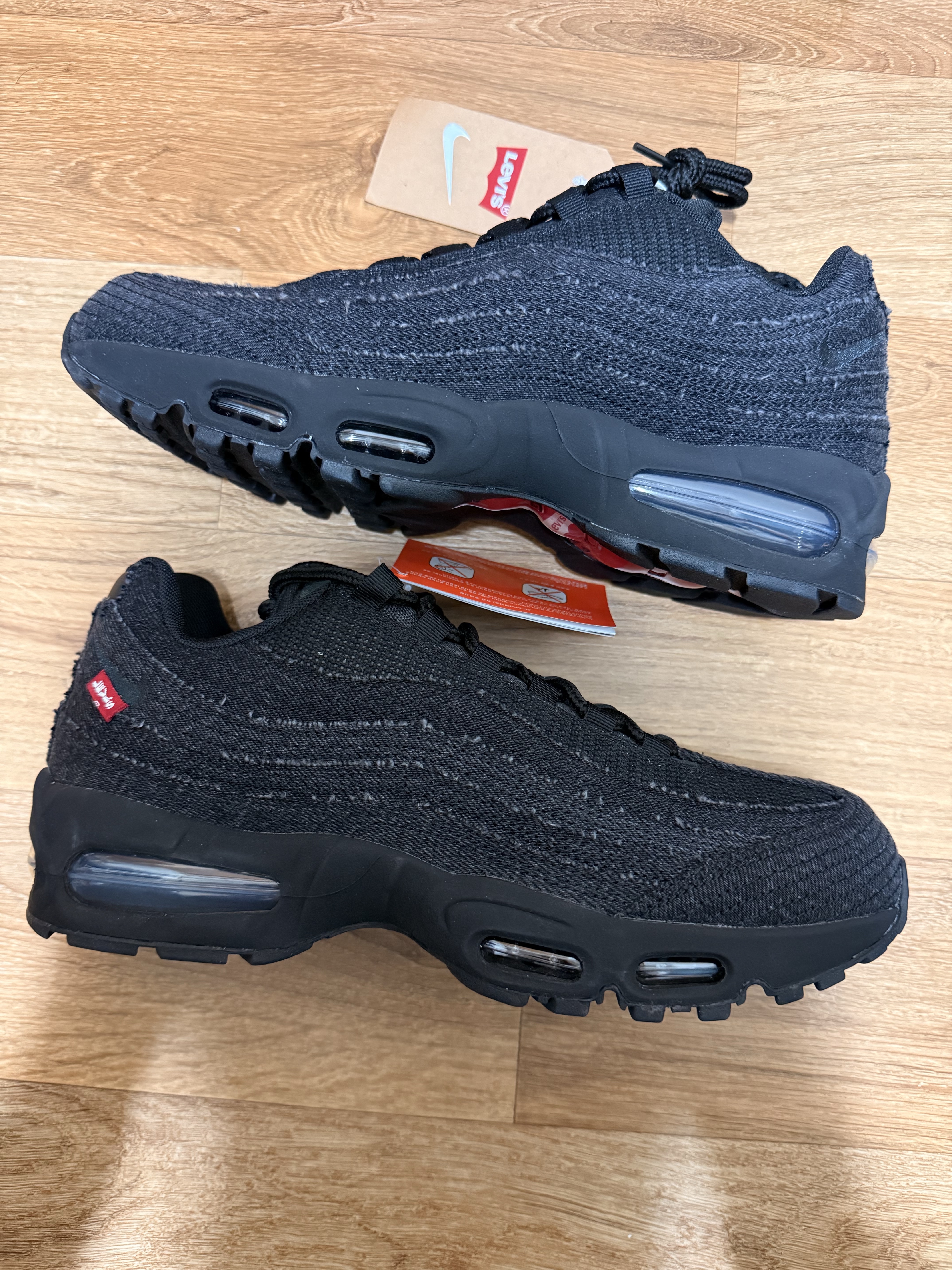 Nike x Levi's Air Max 95 Black 착용 스타일 - 2