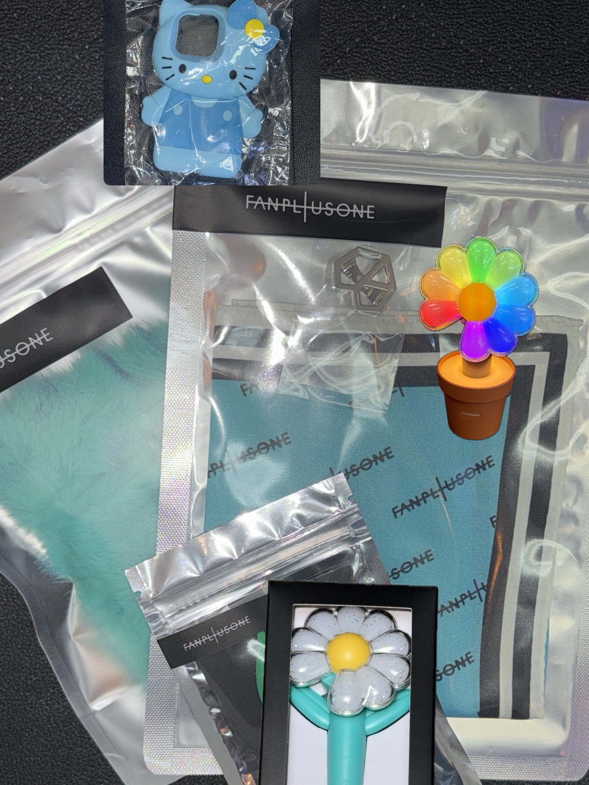 G-DRAGON Ubermensch Official Light Stick Cradle, G-DRAGON Ubermensch Official Mini Light Keyring Mint 착용 스타일