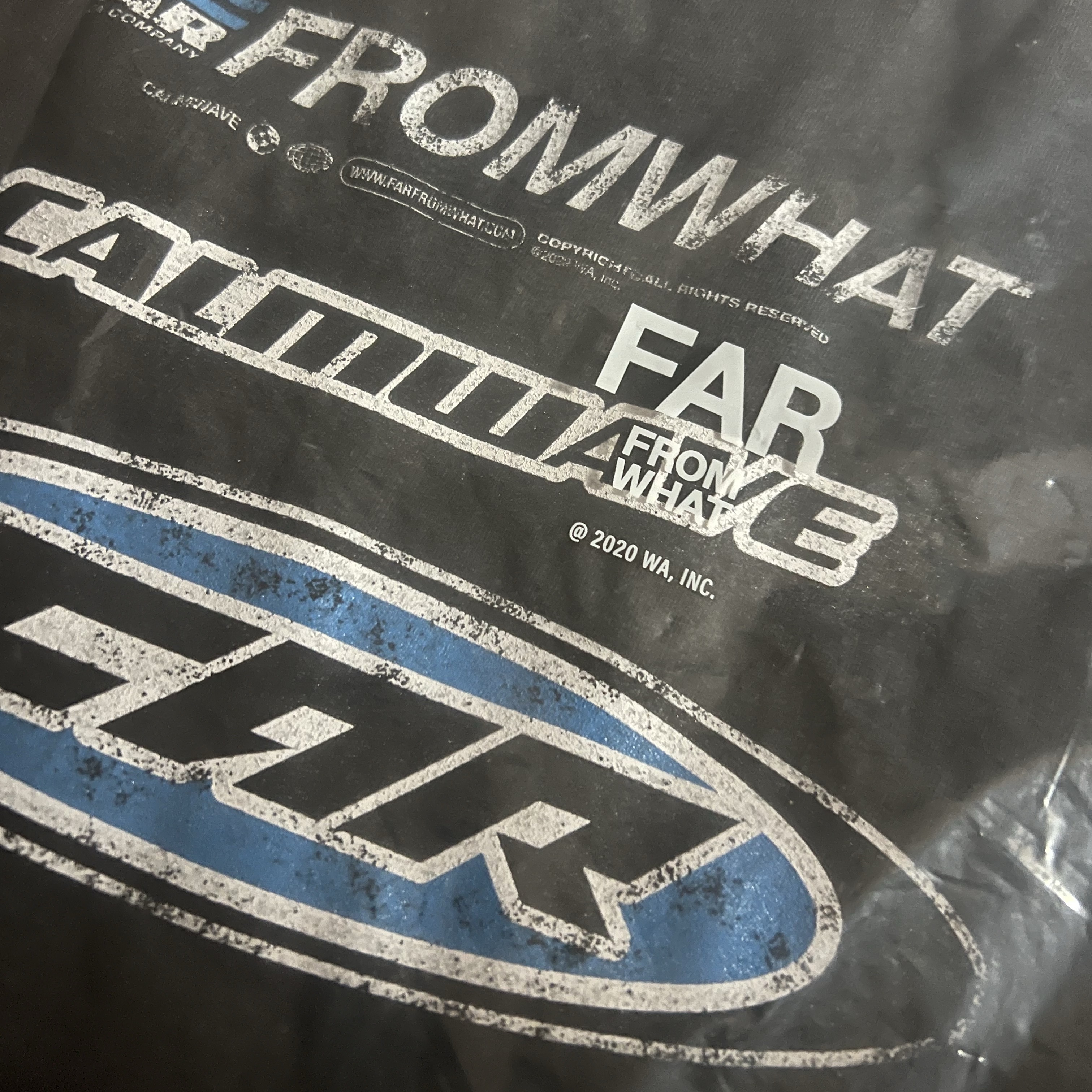 [더블적립]Farfromwhat Far Washed Logo T-Shirts Black 착용 스타일