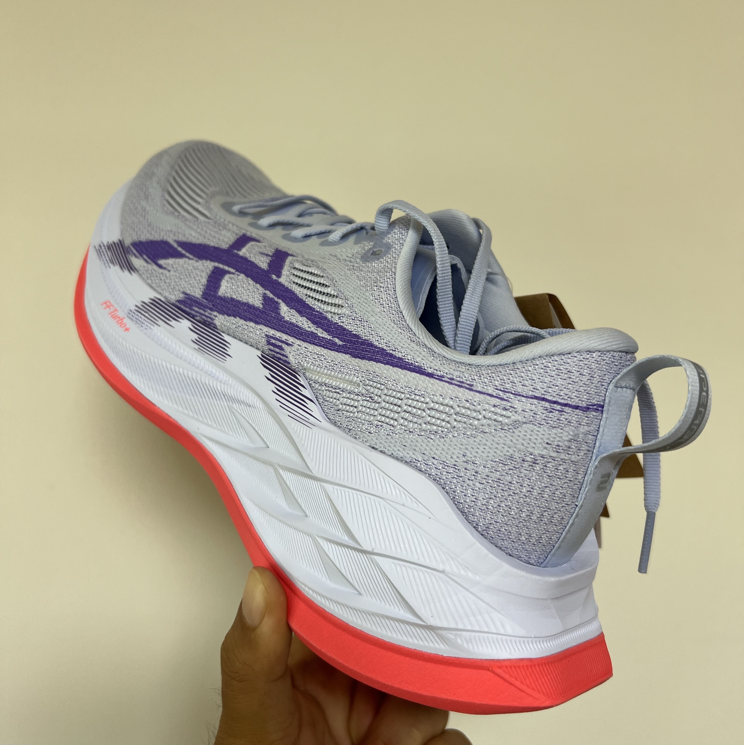Asics Superblast 2 Blue Fade Edo Purple 착용 스타일 - 2