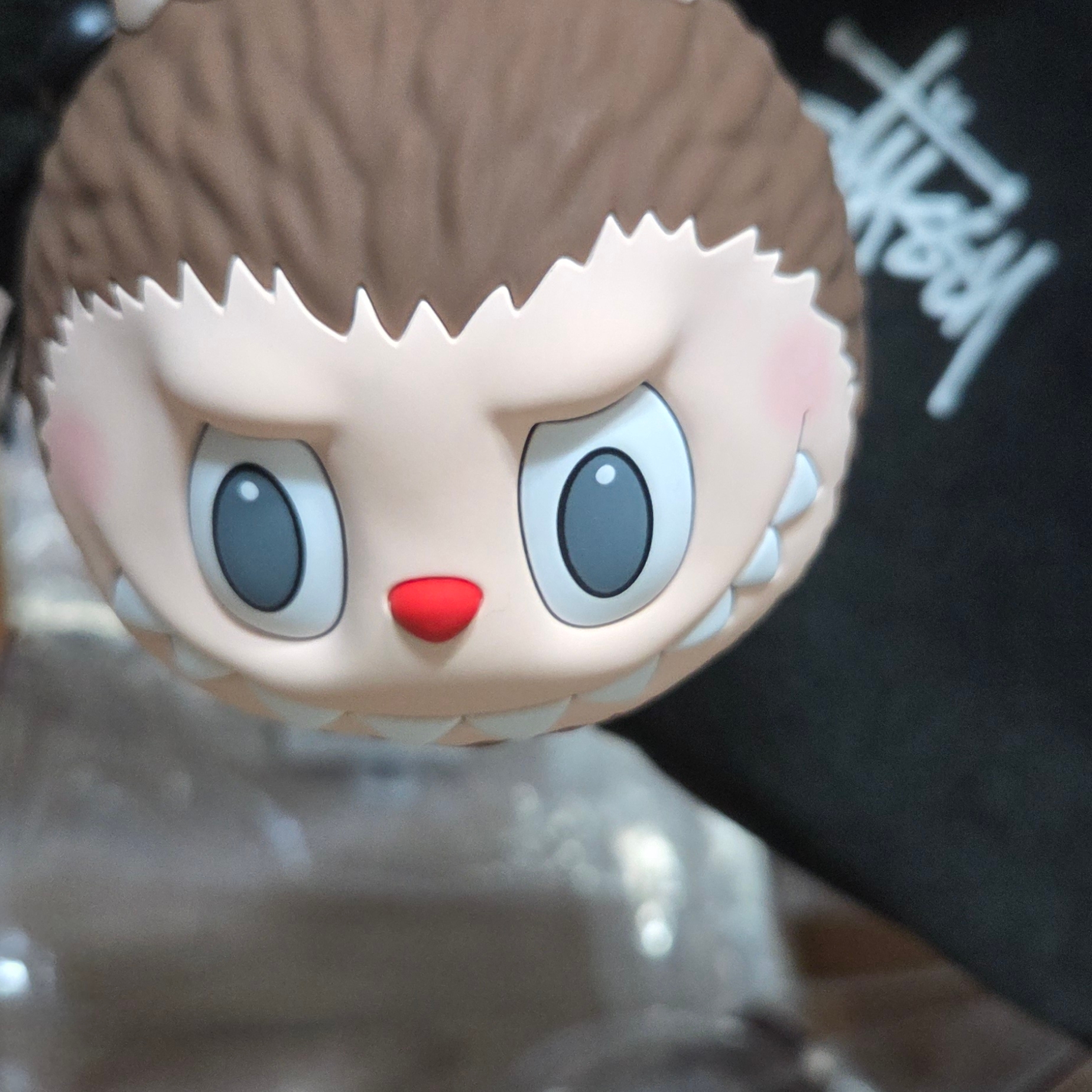 Pop Mart Labubu Original Silicone Earphone Bag Brown 착용 스타일