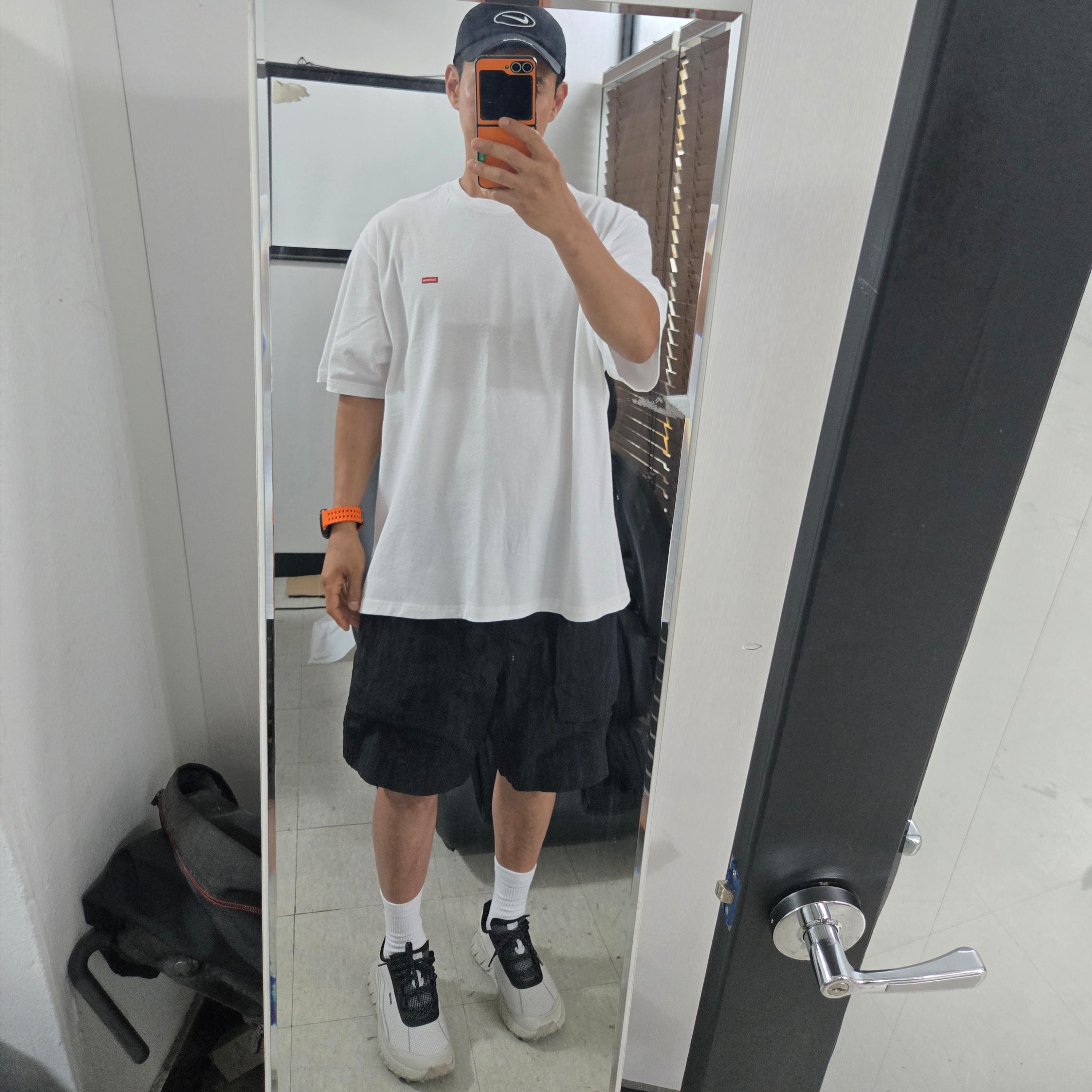 Supreme x Nike Running Hat Black - 25SS 착용 스타일