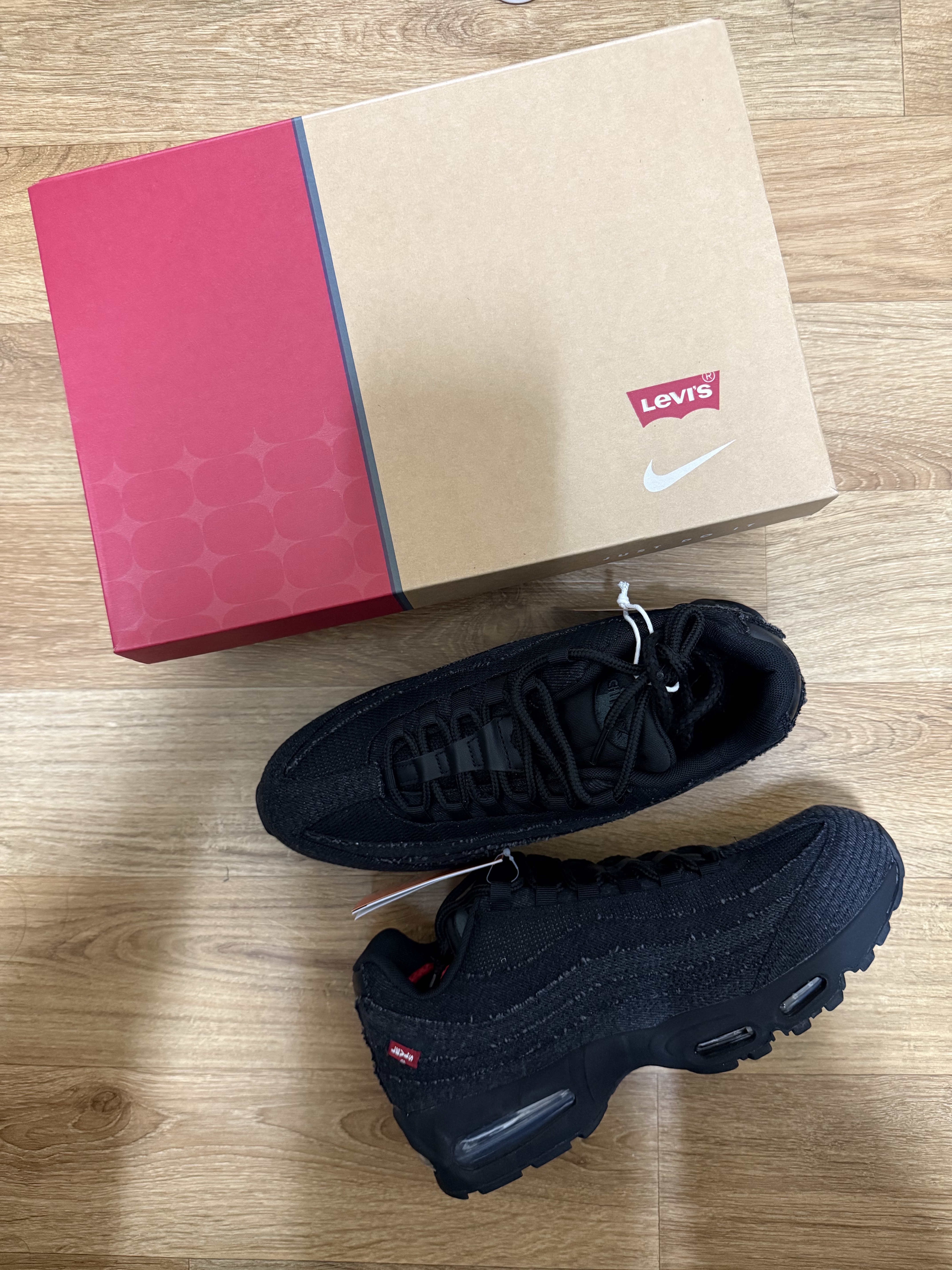 Nike x Levi's Air Max 95 Black 착용 스타일 - 1