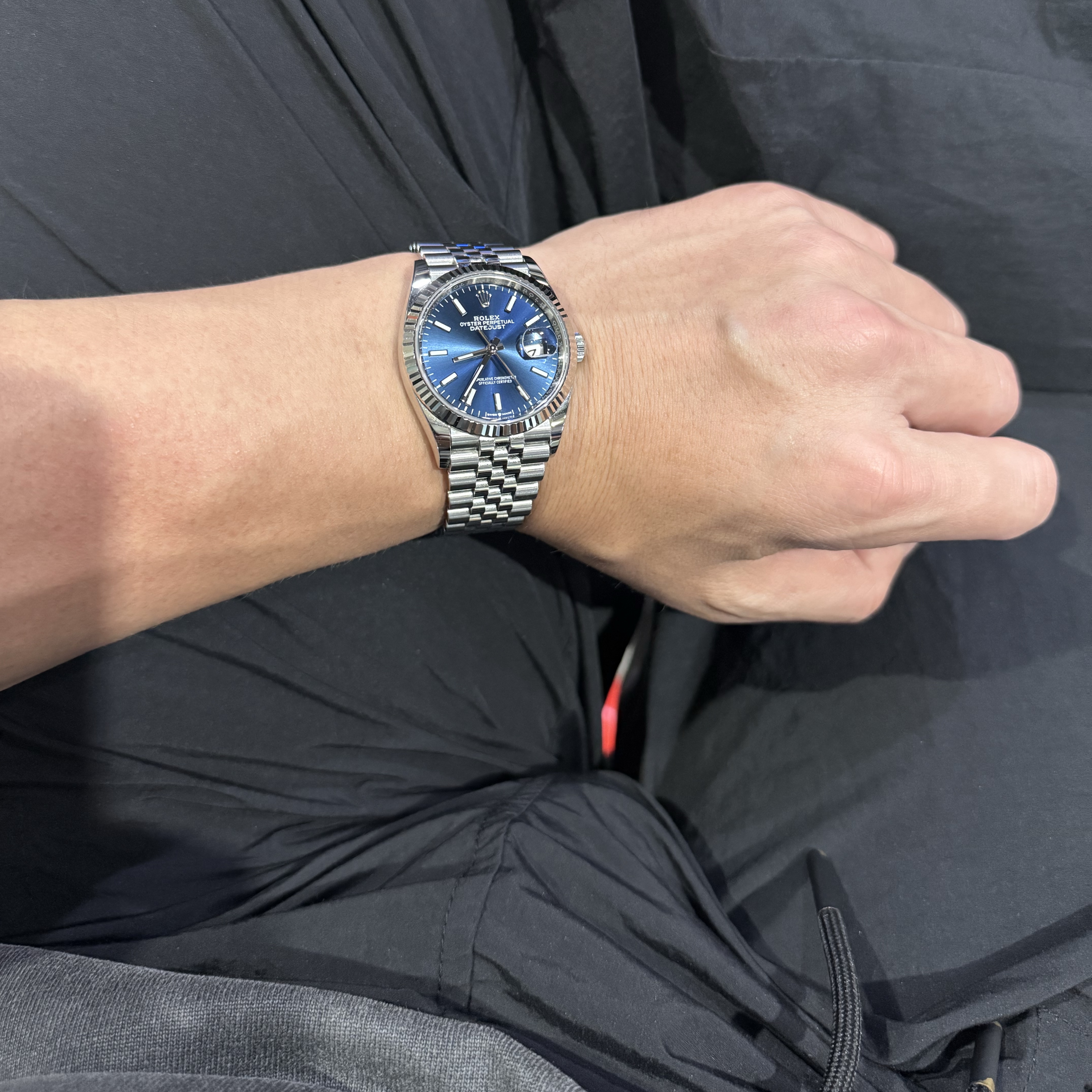 Rolex Datejust 36mm 126234 Bright Blue Jubilee 착용 스타일 - 1