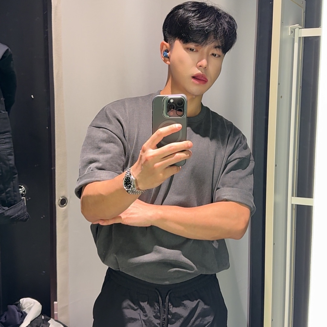 Adidas Parachute Pants Black - KR Sizing 착용 스타일 - 1