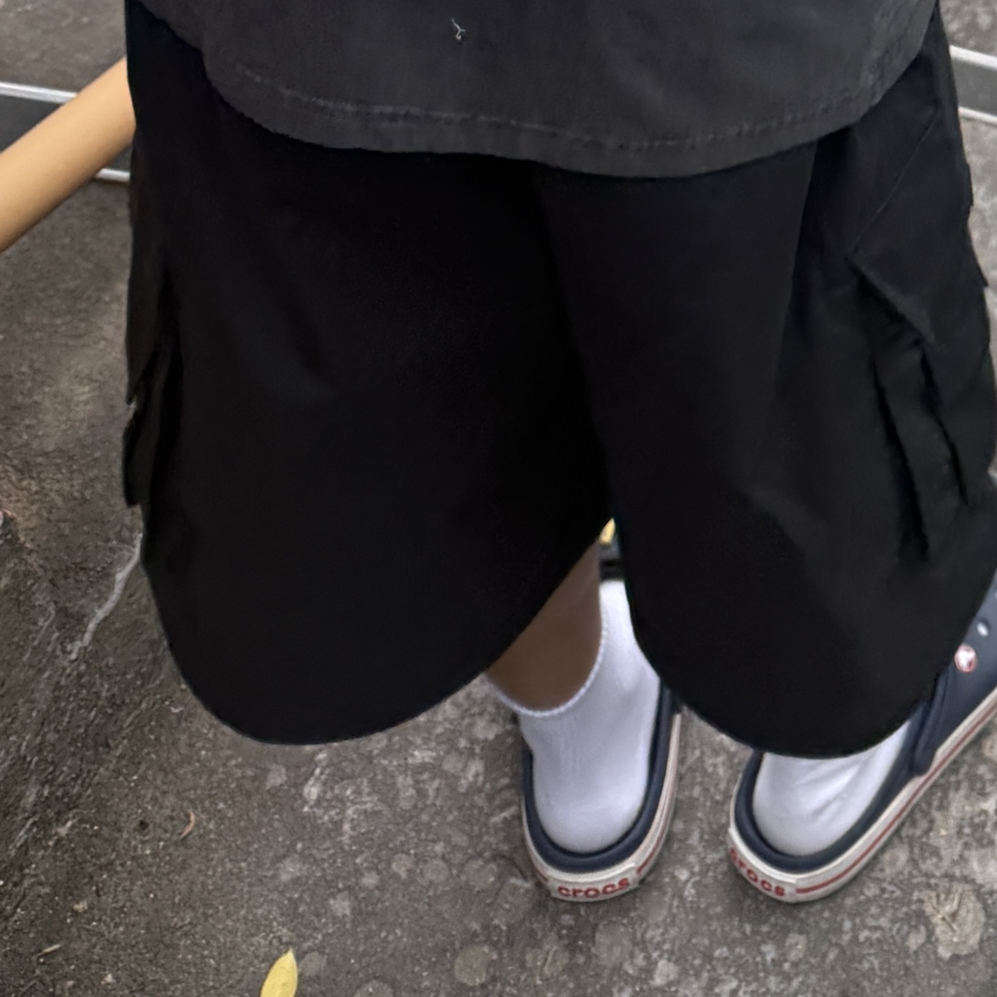Crocs Bayaband Clog Navy Pepper 착용 스타일