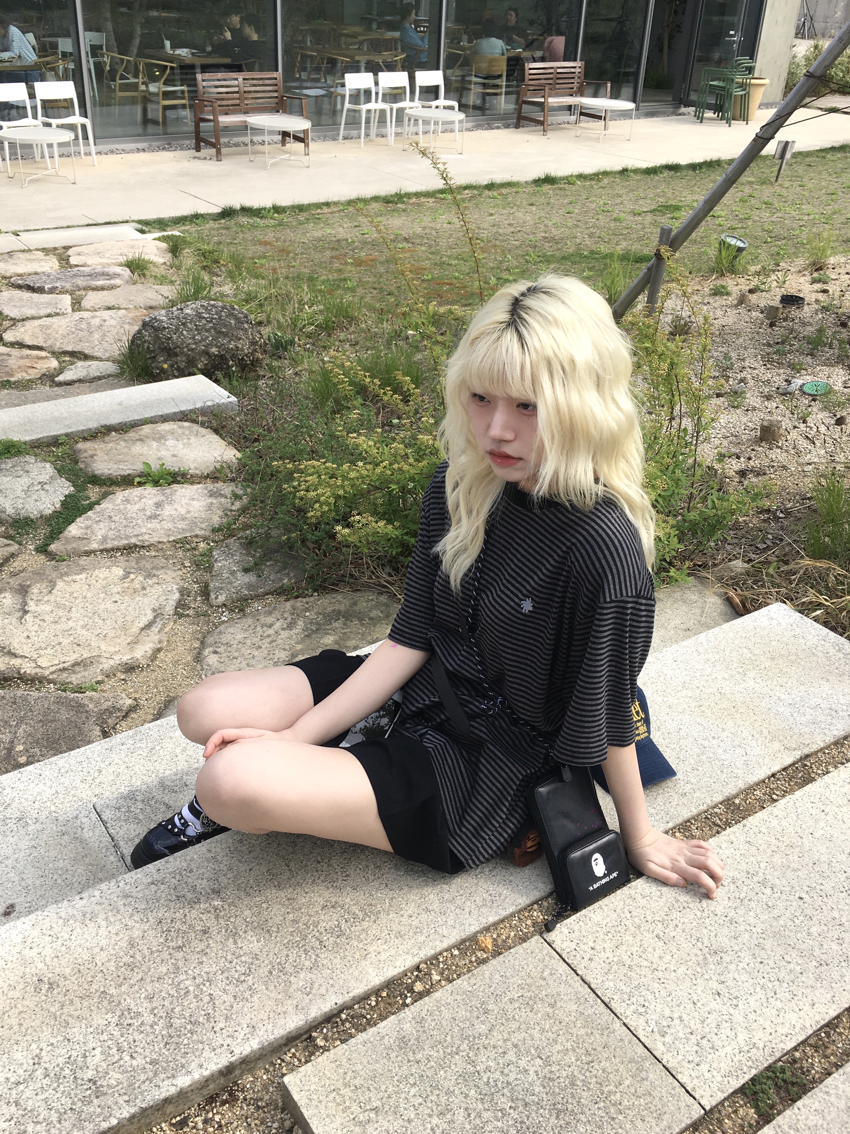 SLOW RECORD HOUSE Stripe Short Sleeve Black 착용 스타일 - 2