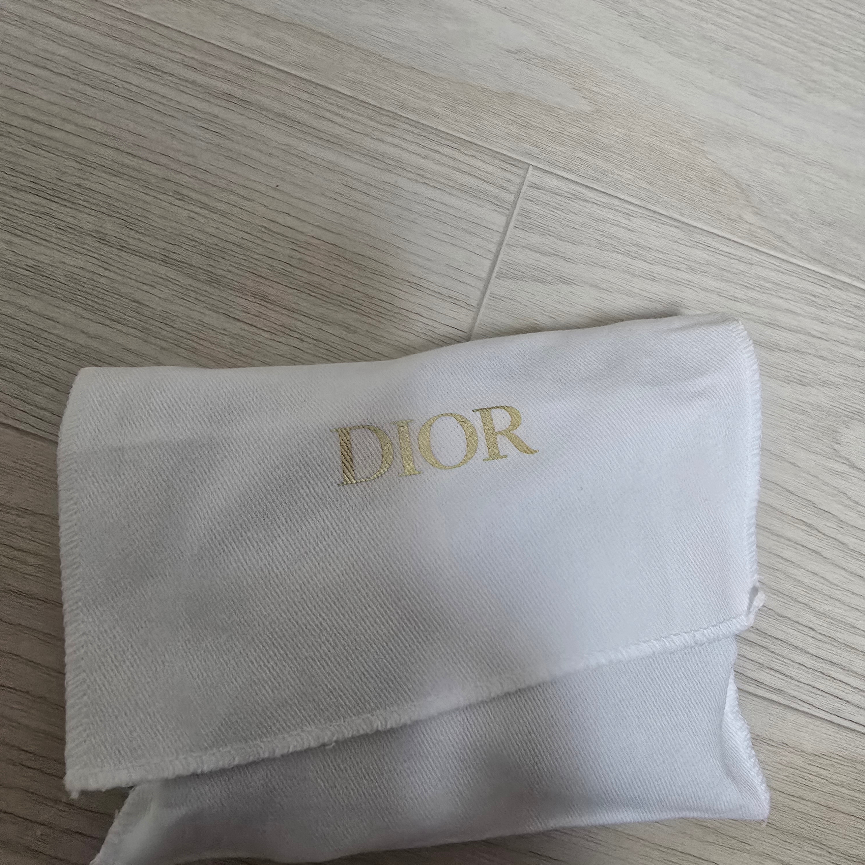 Dior Saddle Flap Card Holder Blue Dior Oblique Jacquard 착용 스타일 - 1