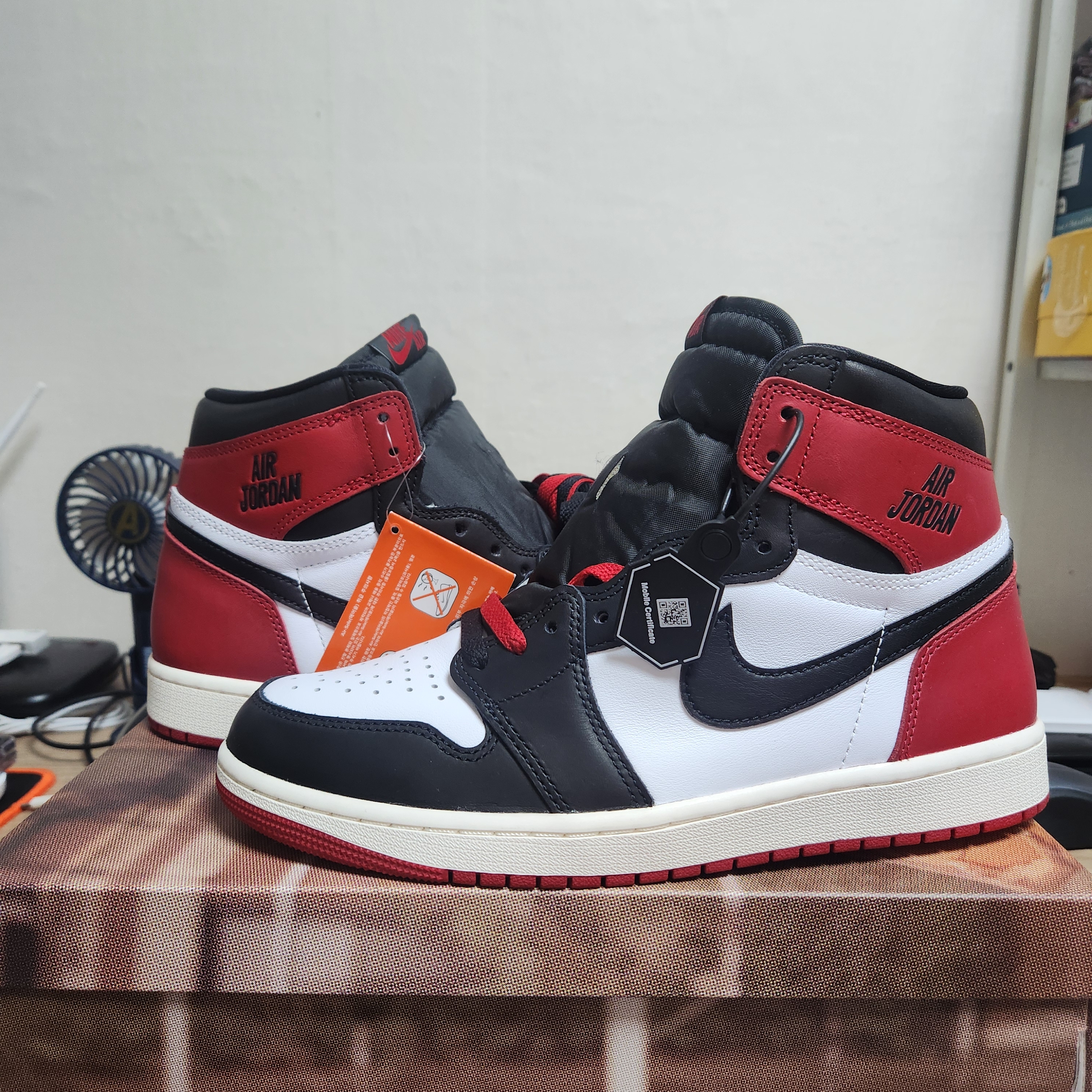 Jordan 1 Retro High OG Black Toe 착용 스타일