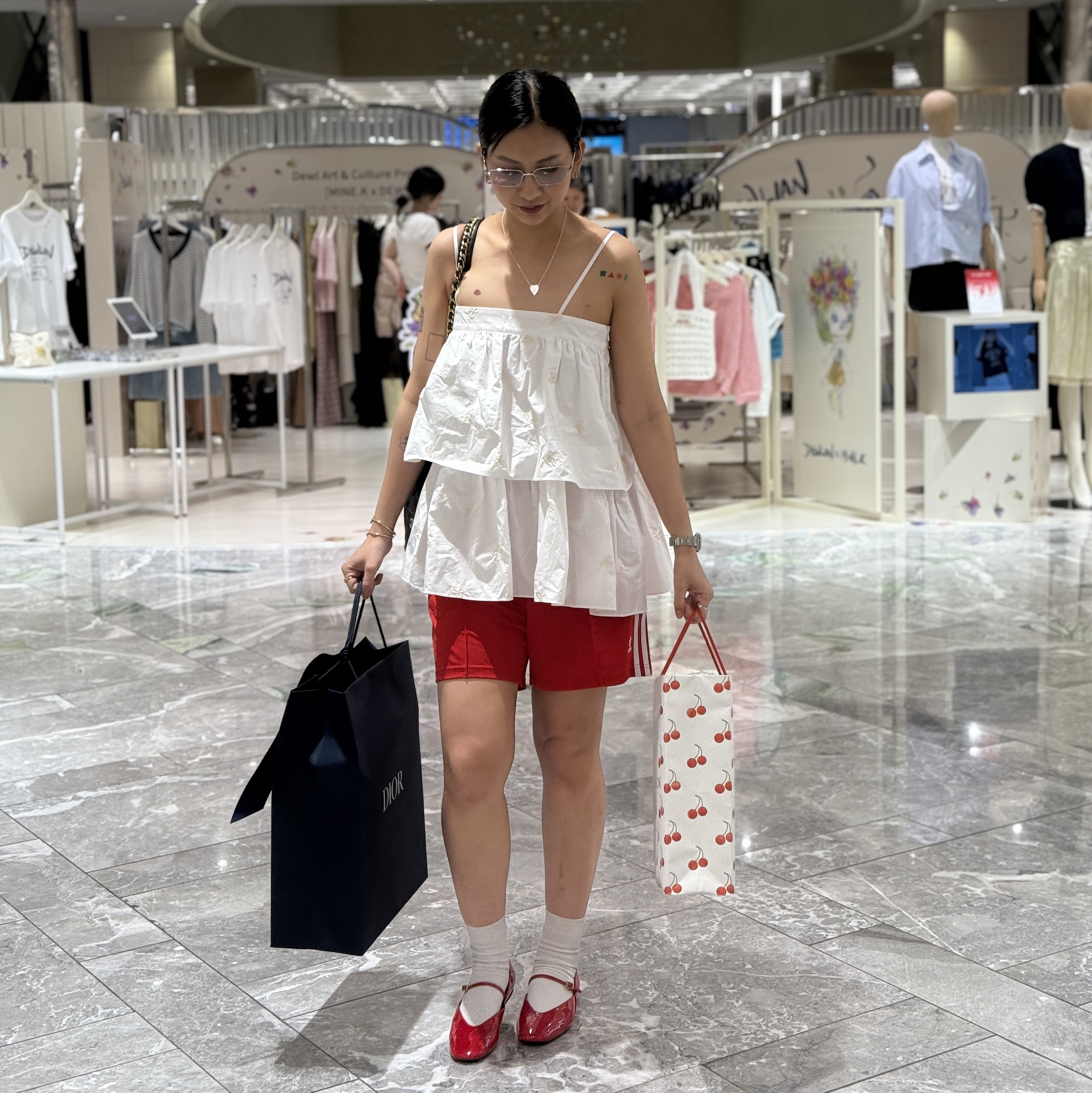 (W) Adidas Firebird Shorts Better Scarlet White - KR Sizing, Gucci Trademark Heart Pendant Necklace Silver 착용 스타일 - 2
