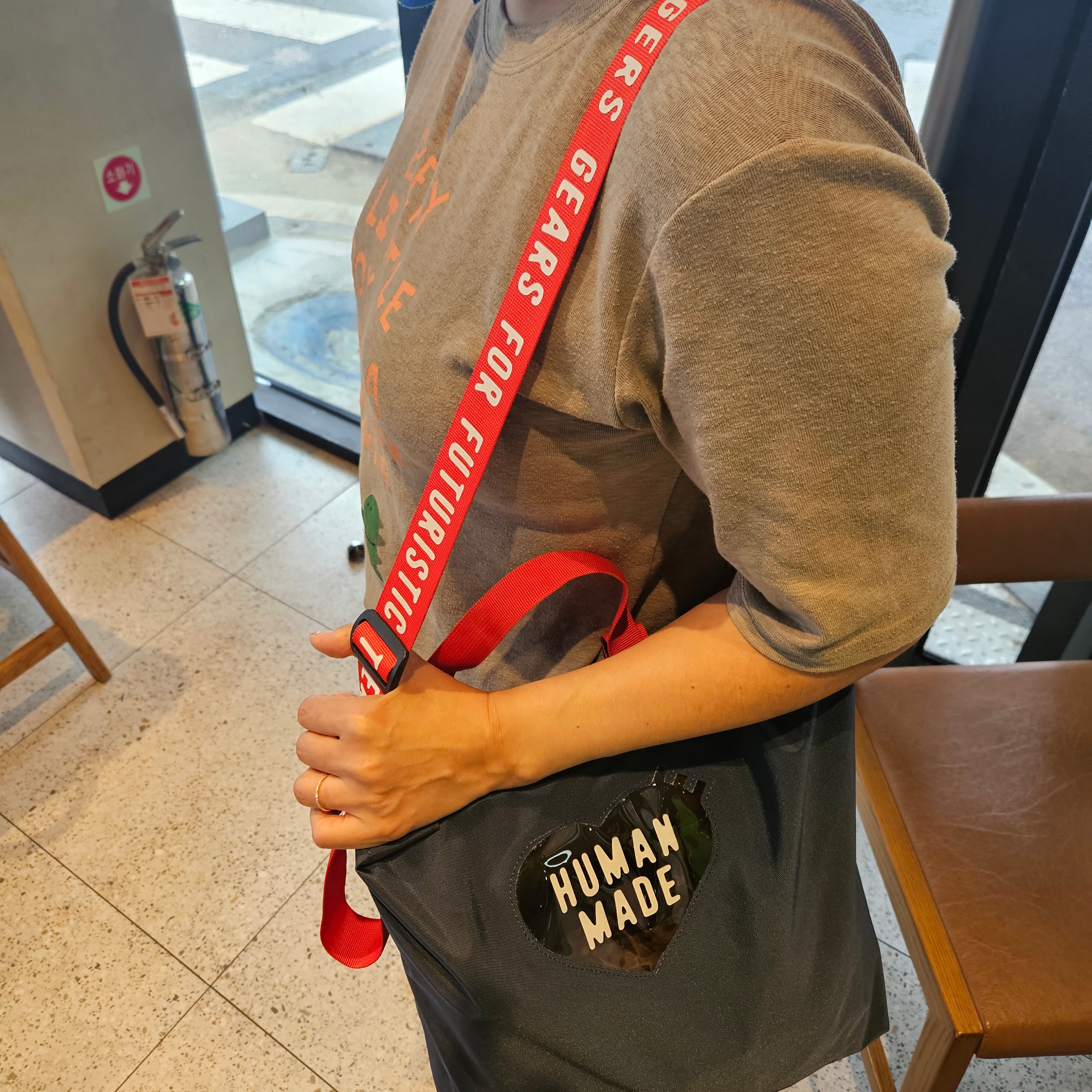 Human Made Big Bandana #2 Navy, Human Made Shoulder Tote Bag Navy 착용 스타일 - 5