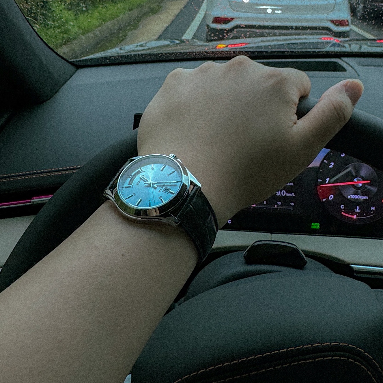 Casio MTP-1370L-7AVDF 착용 스타일