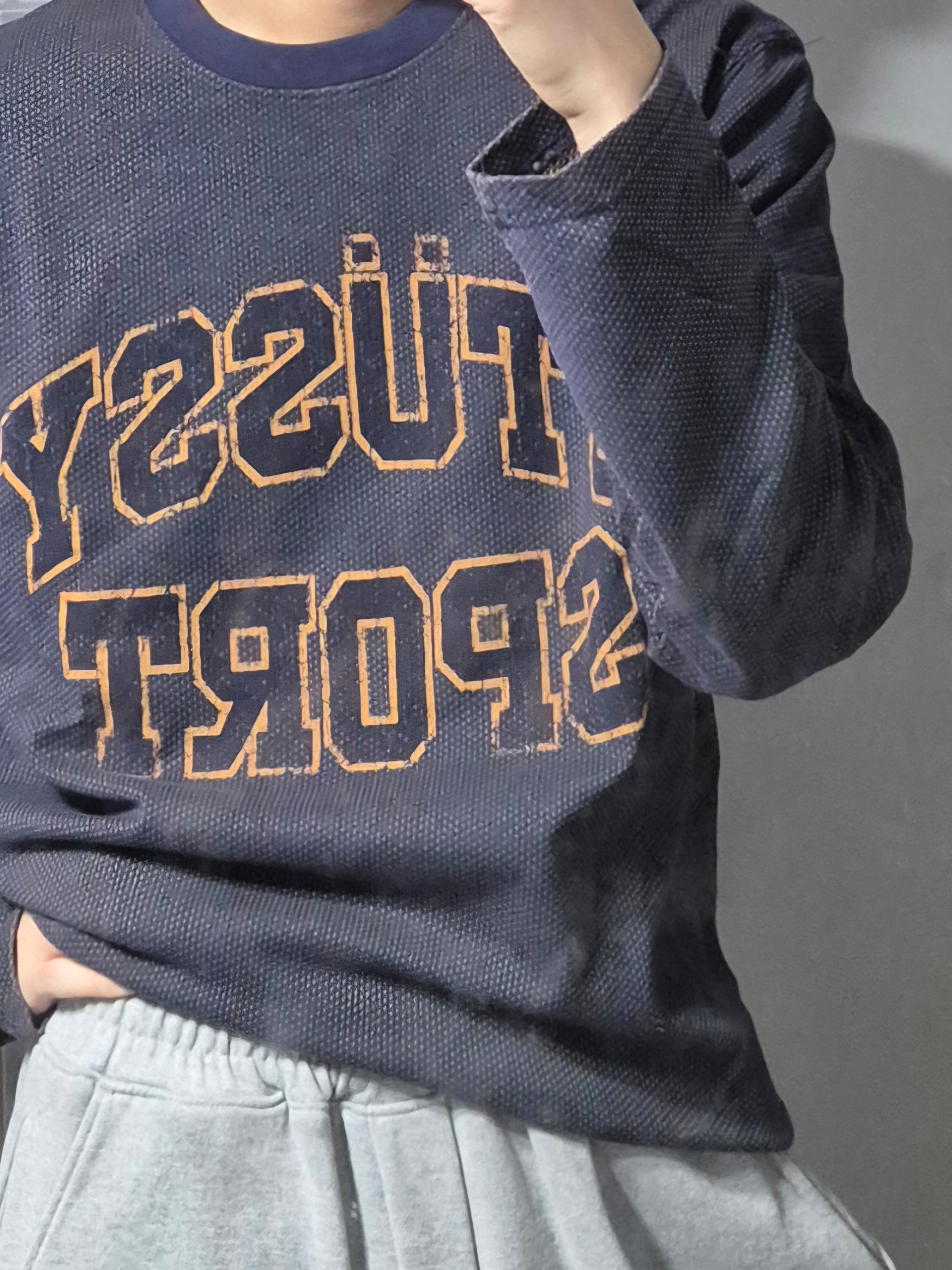 Stussy 2 Tone Cotton Mesh Crew Navy 착용 스타일 - 4