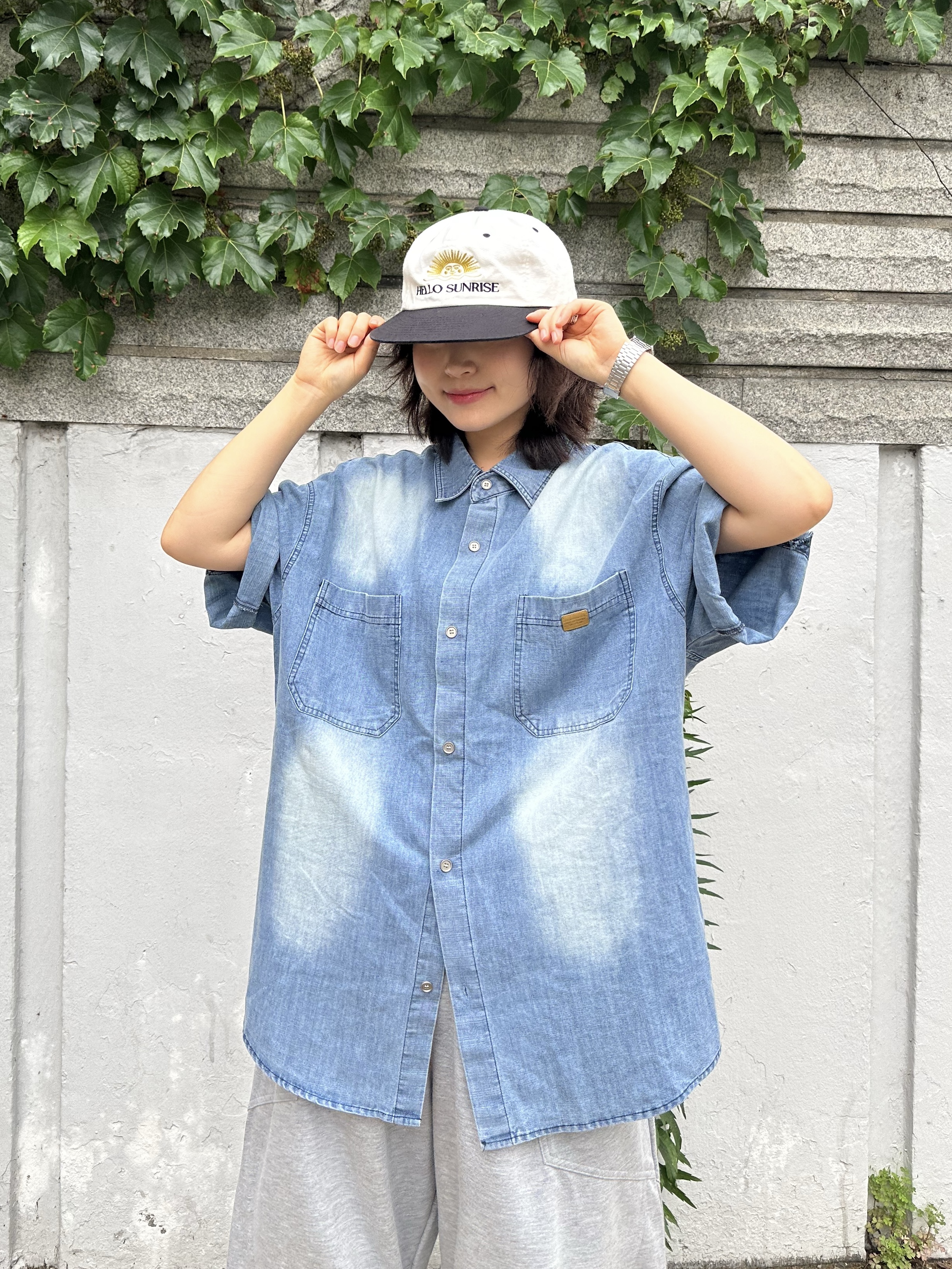 Hello Sunrise  Two Tone Washed OG Logo 6panel Cap Off White & Black, Adidas Superstar Premium Black White 착용 스타일 - 4