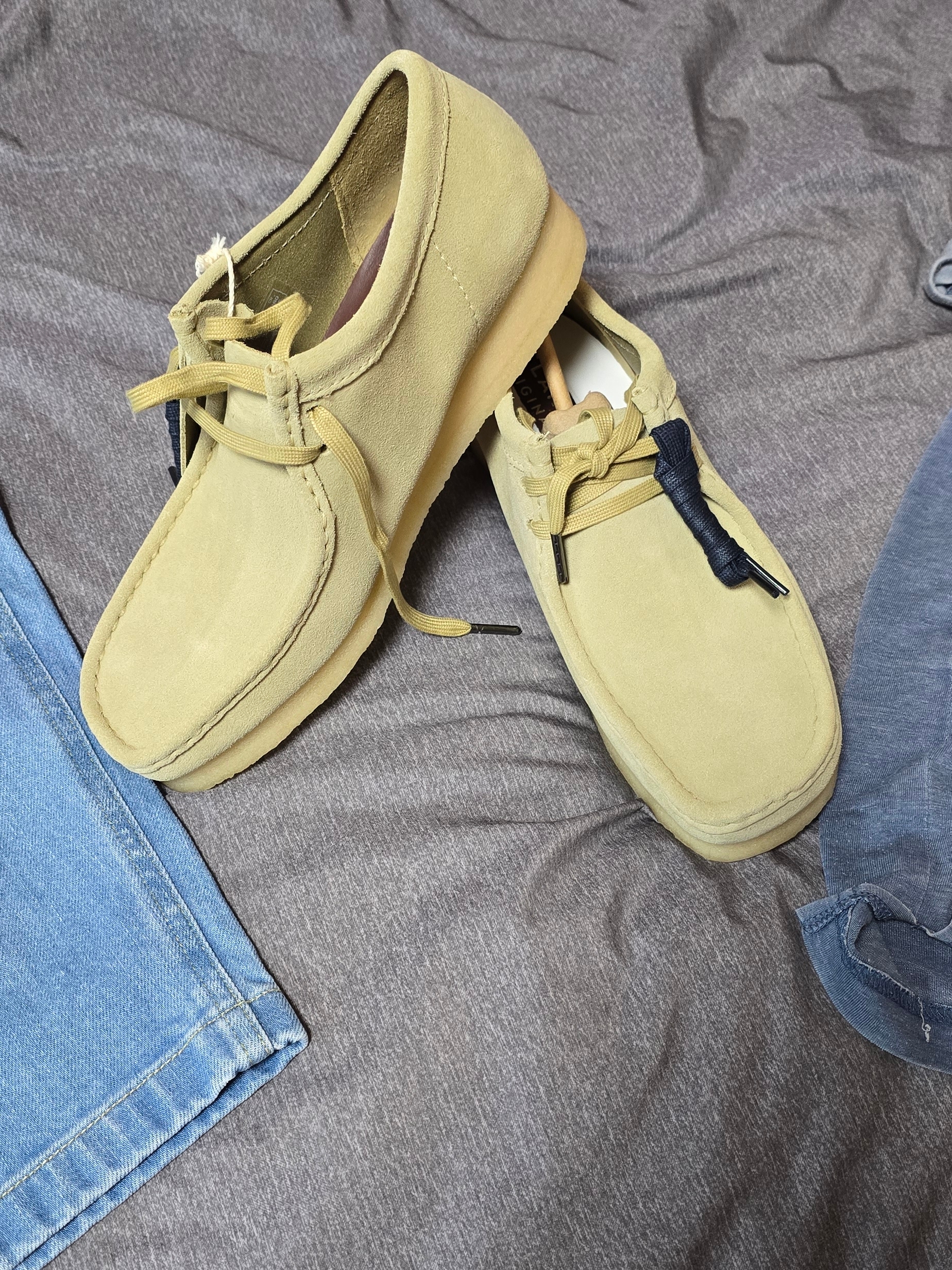 Clarks Wallabee Maple Suede 착용 스타일