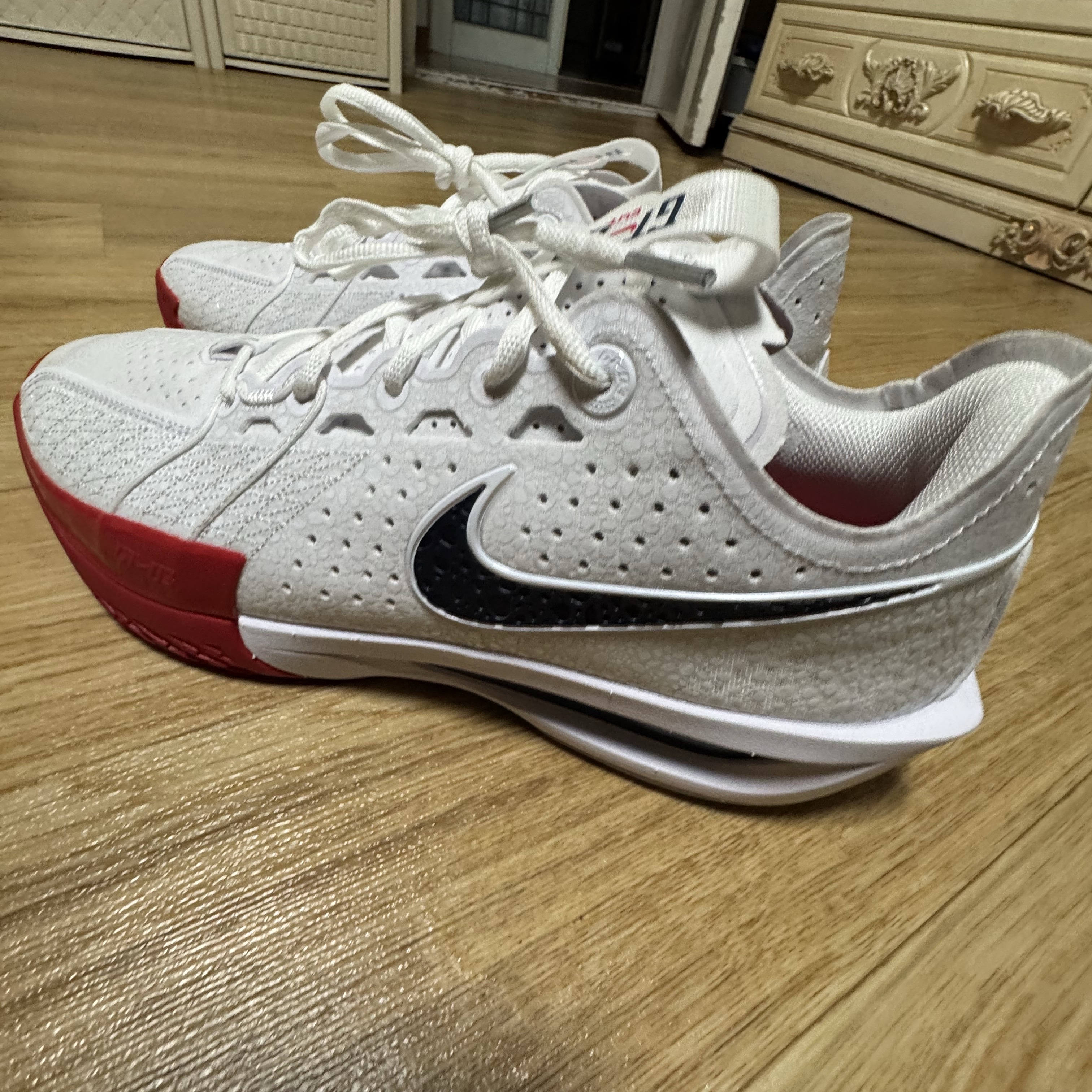 Nike Air Zoom GT Cut 3 USA White Obsidian Sport Red 착용 스타일