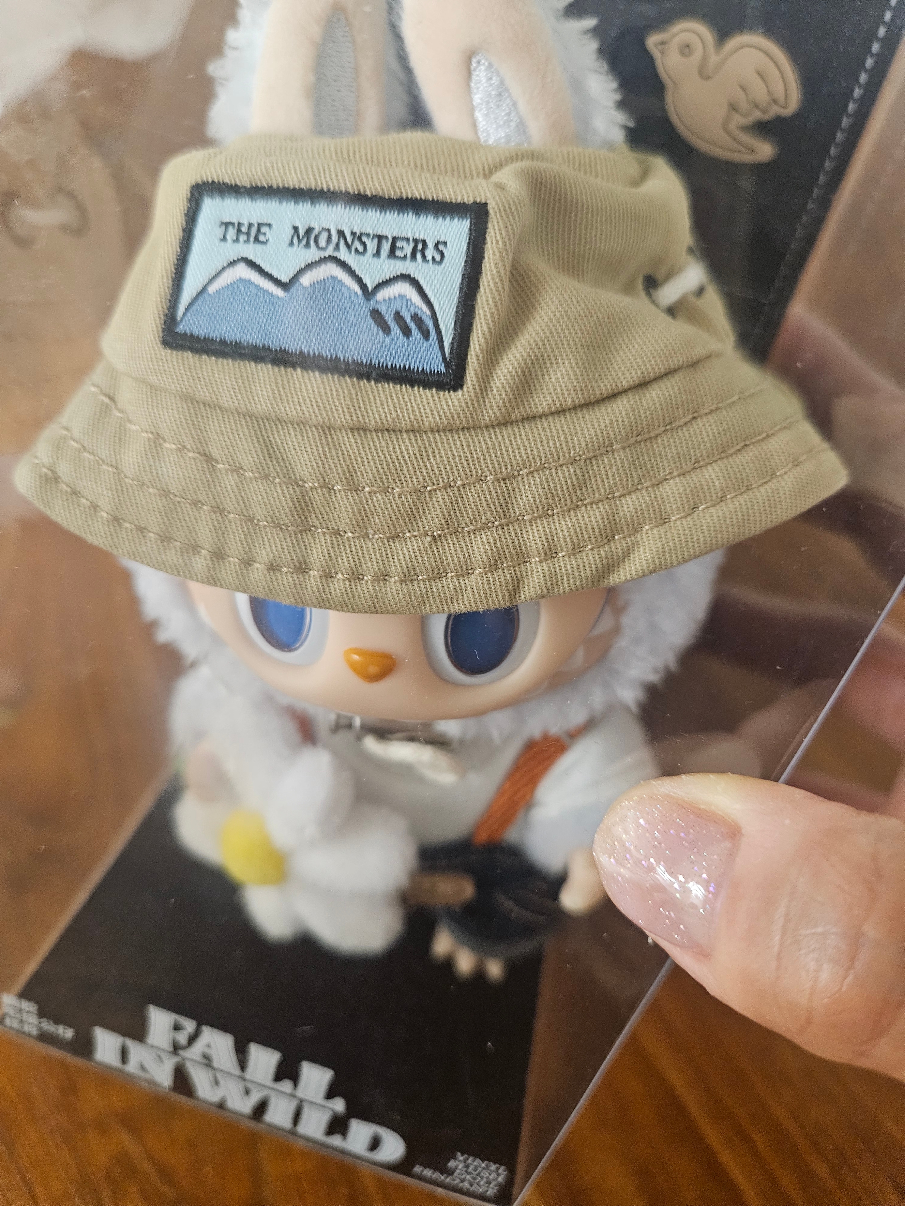 Pop Mart Fall In Wild Labubu Series Toy Keyring 착용 스타일 - 1