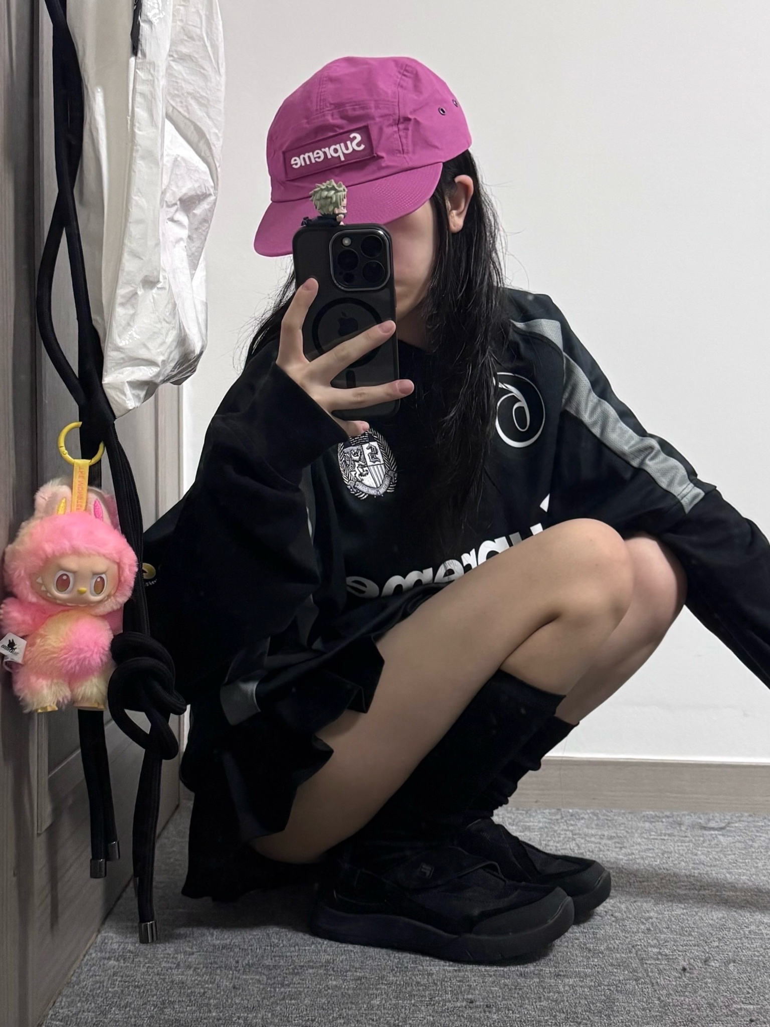 Supreme Waxed Cotton Camp Cap Magenta - 23FW, Fila Melvis Maryjane Black 착용 스타일 - 2