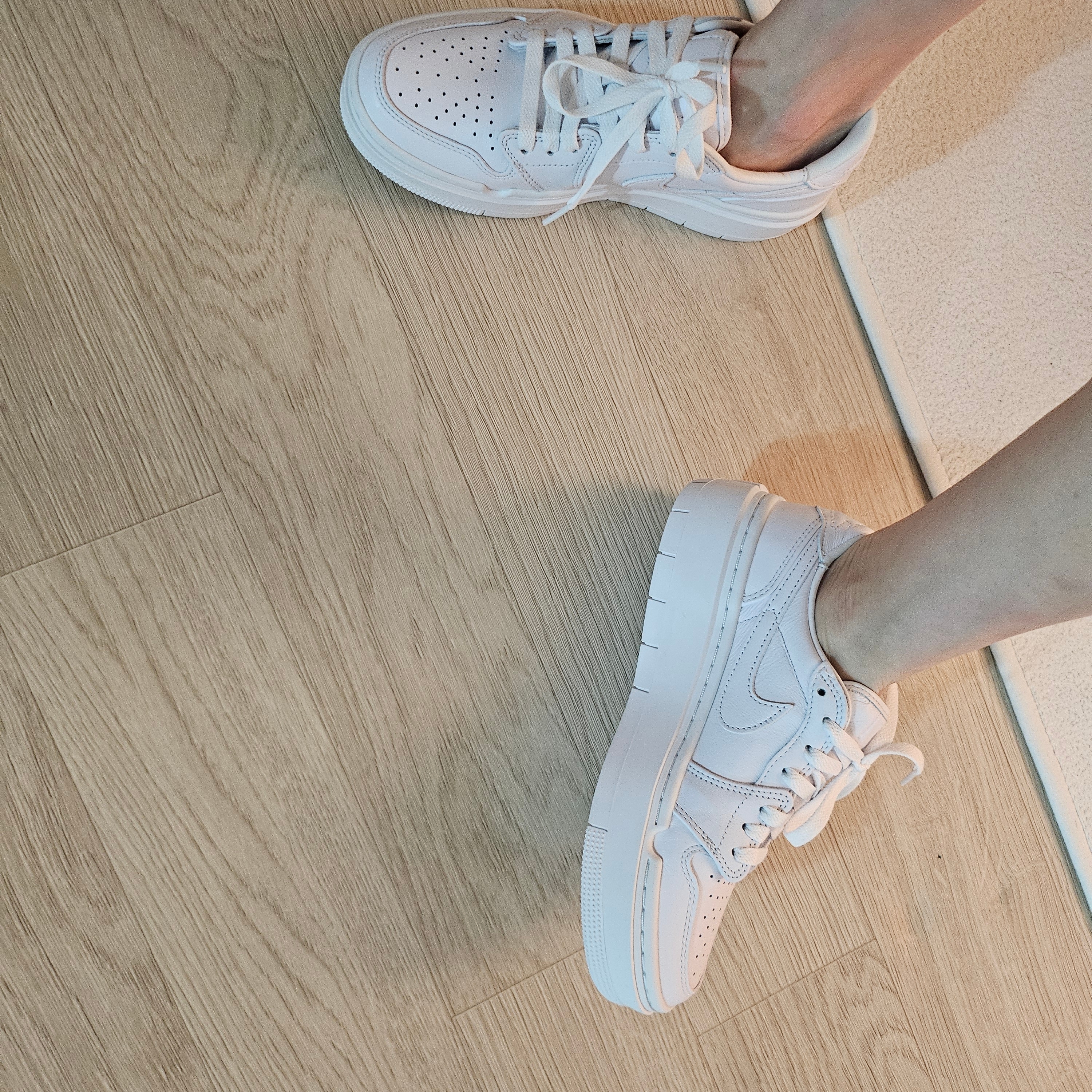 (W) Jordan 1 Elevate Low Triple White 착용 스타일