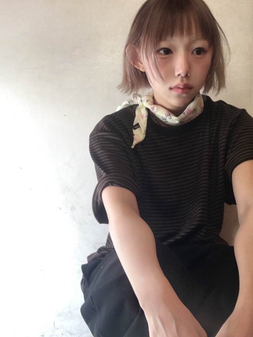 SLOW RECORD HOUSE Stripe Short Sleeve Brown 착용 스타일 - 1