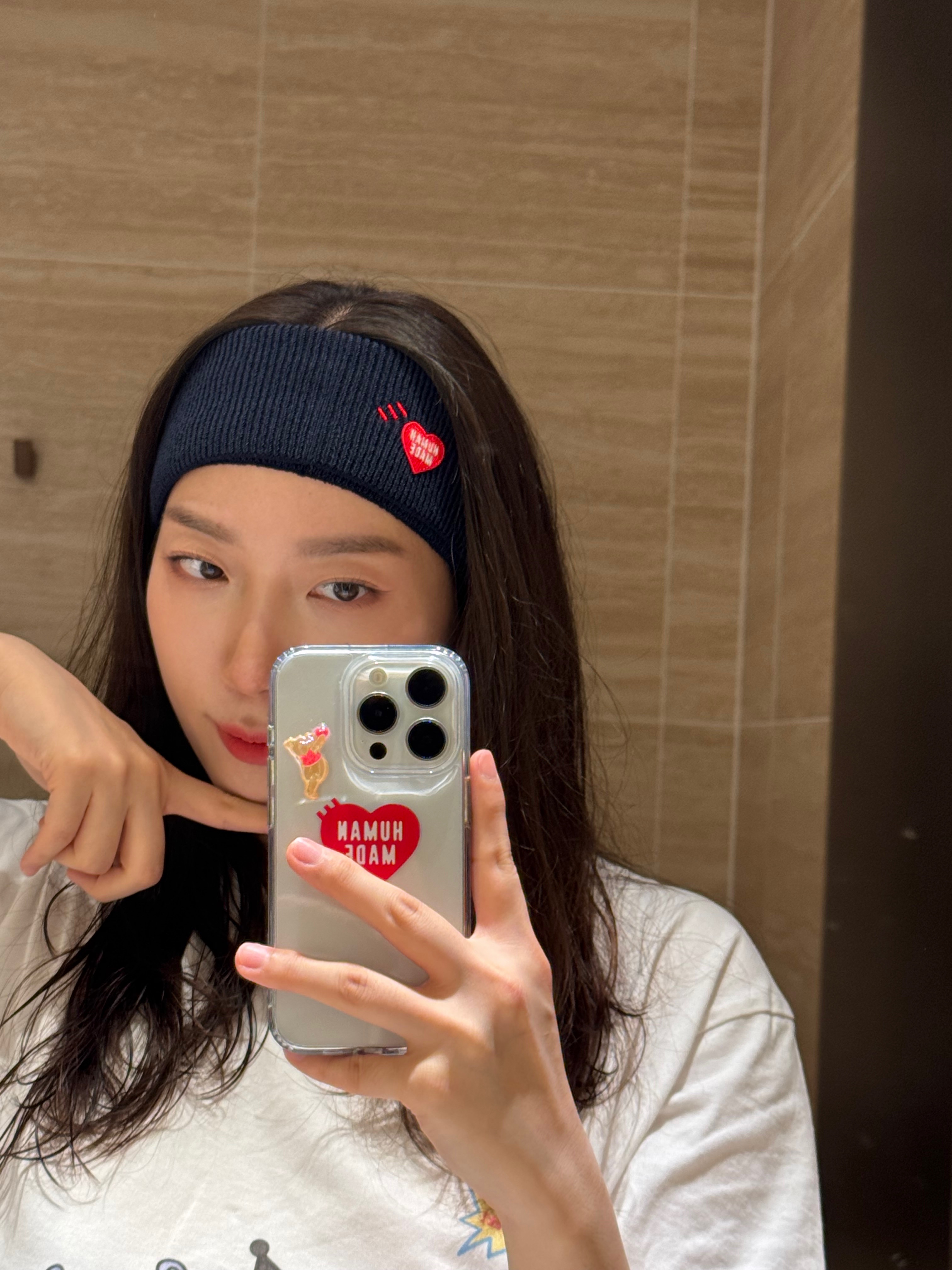 Human Made Head Band Navy, Human Made HM iPhone 15 Pro Case Black 착용 스타일