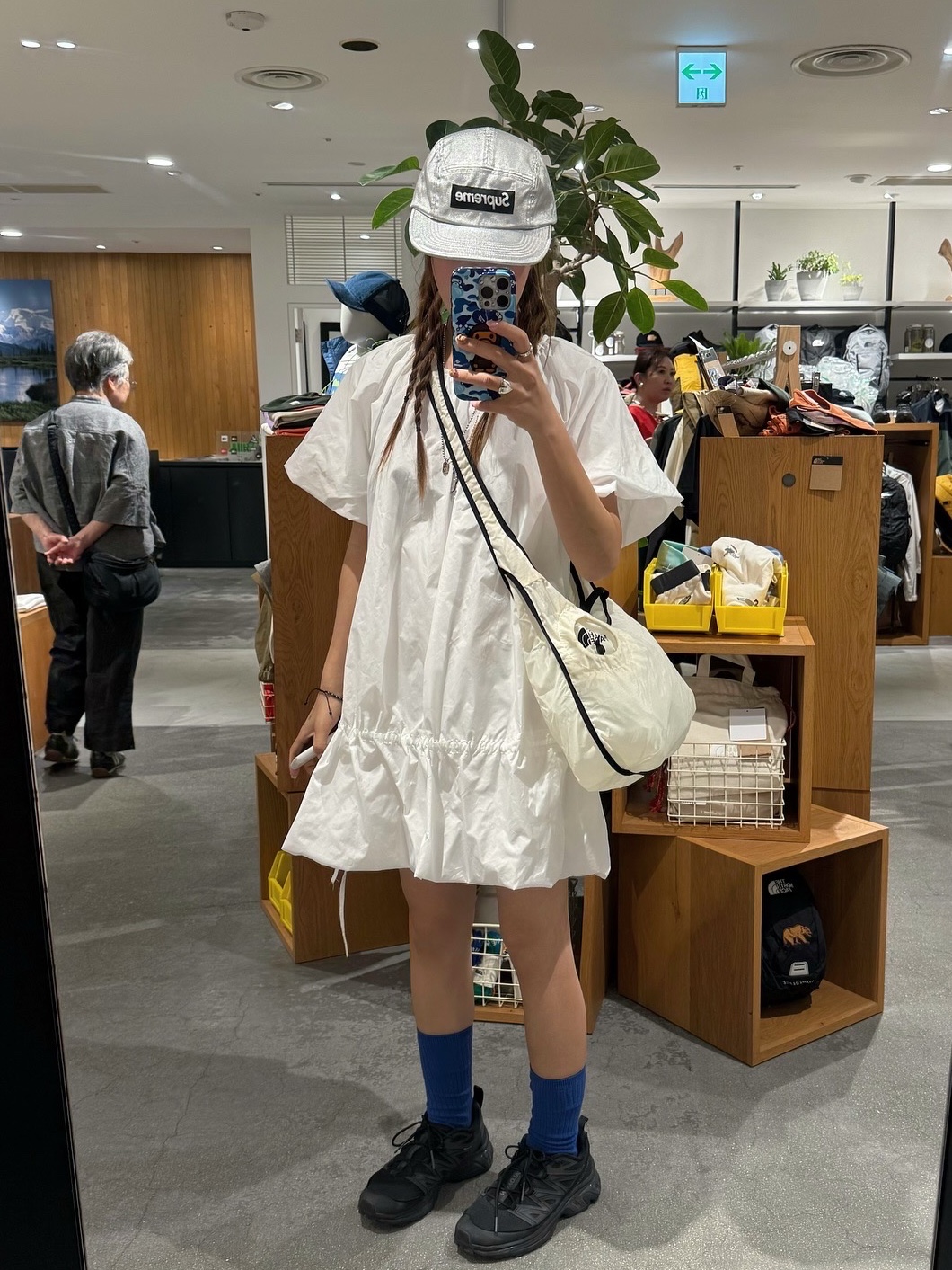 Supreme Washed Chino Twill Camp Cap Silver - 25SS, BAPE ABC Milo Camo iPhone 16 Pro Case Blue 착용 스타일