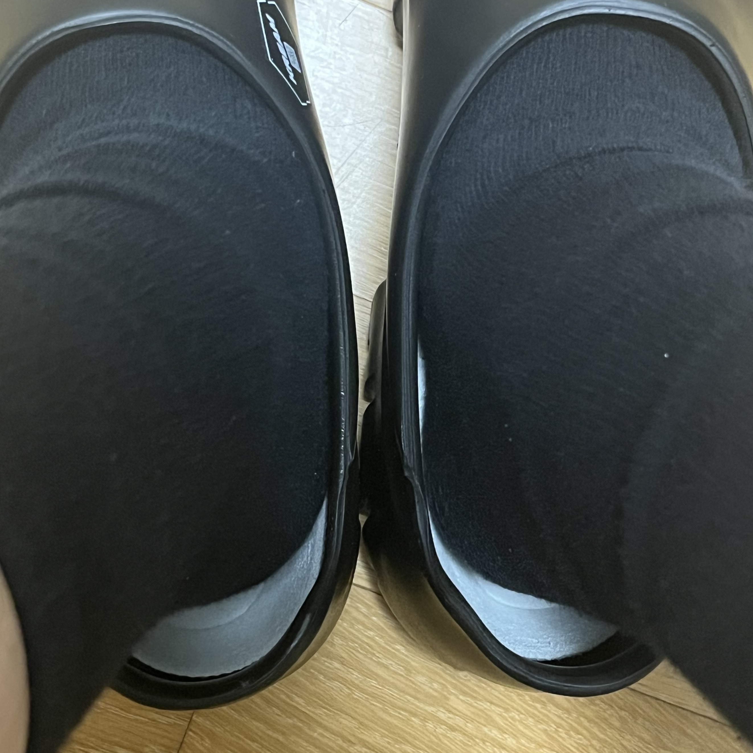 Birkenstock A630 Clog Black 착용 스타일