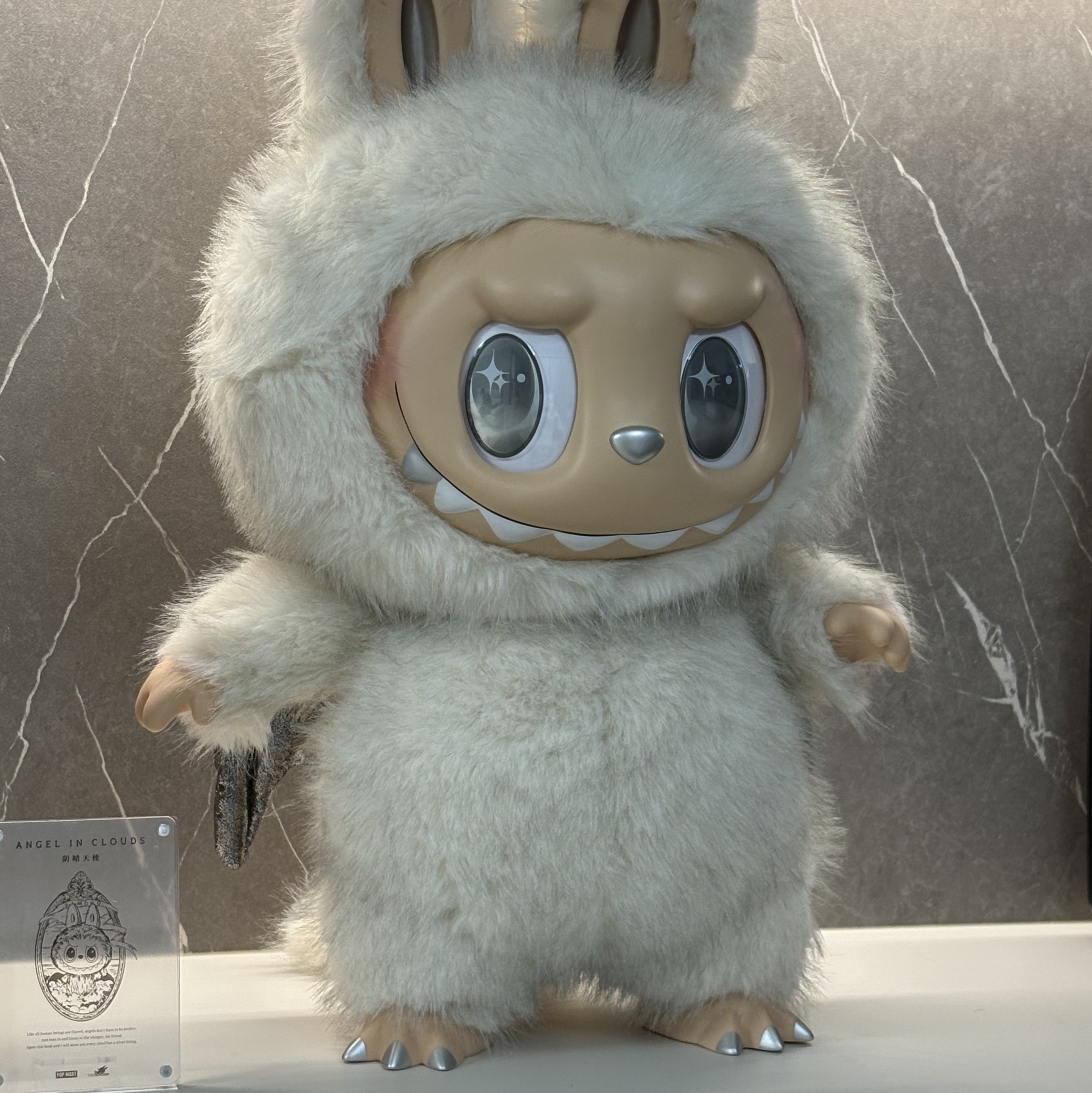 Pop Mart The Monsters I Found You Vinyl Face Doll, Pop Mart The Monsters Zimomo Angel In Clouds Vinyl Face Doll 착용 스타일 - 3