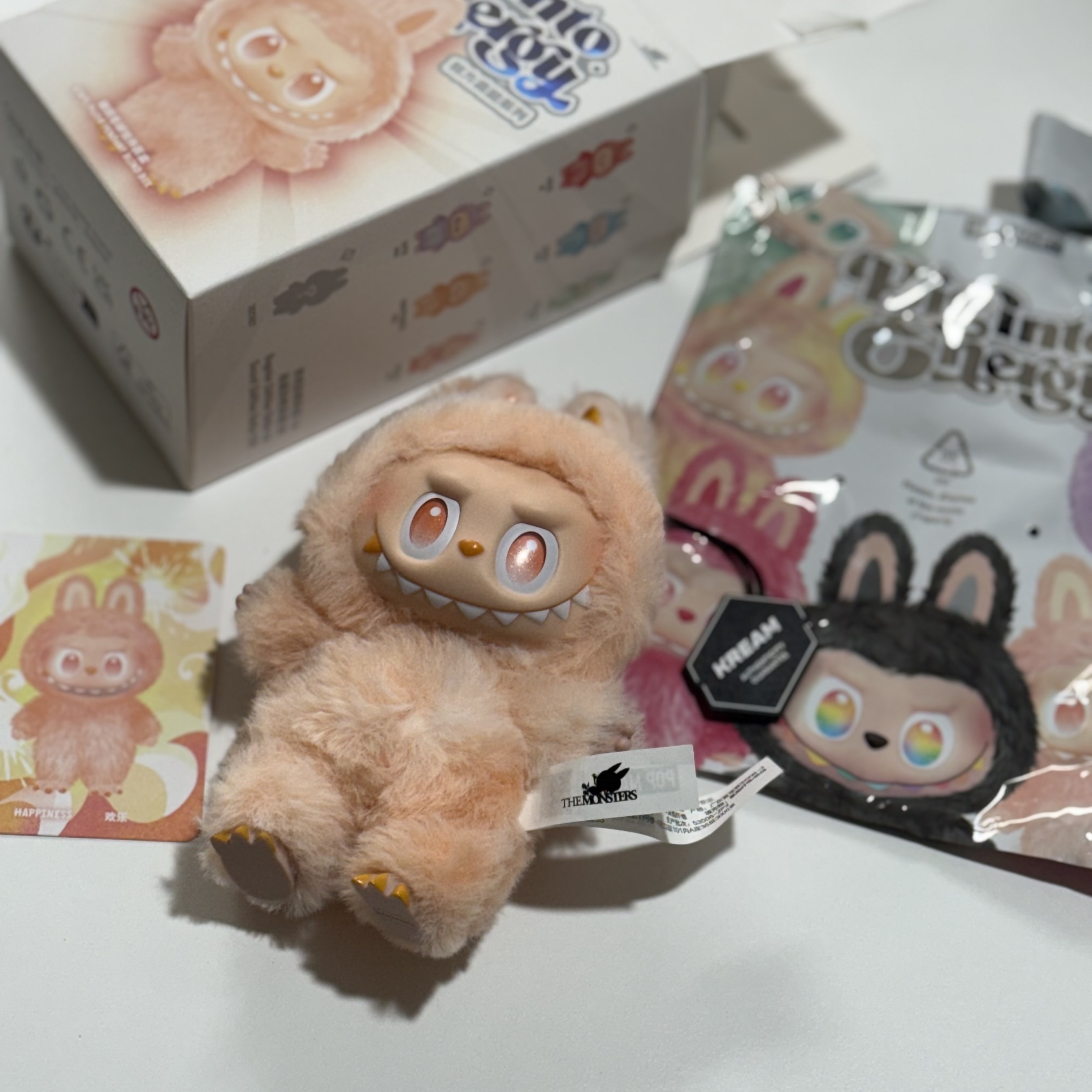 Pop Mart Labubu The Monsters Highlight Series Happiness Keyring (Opened Case) 착용 스타일 - 1